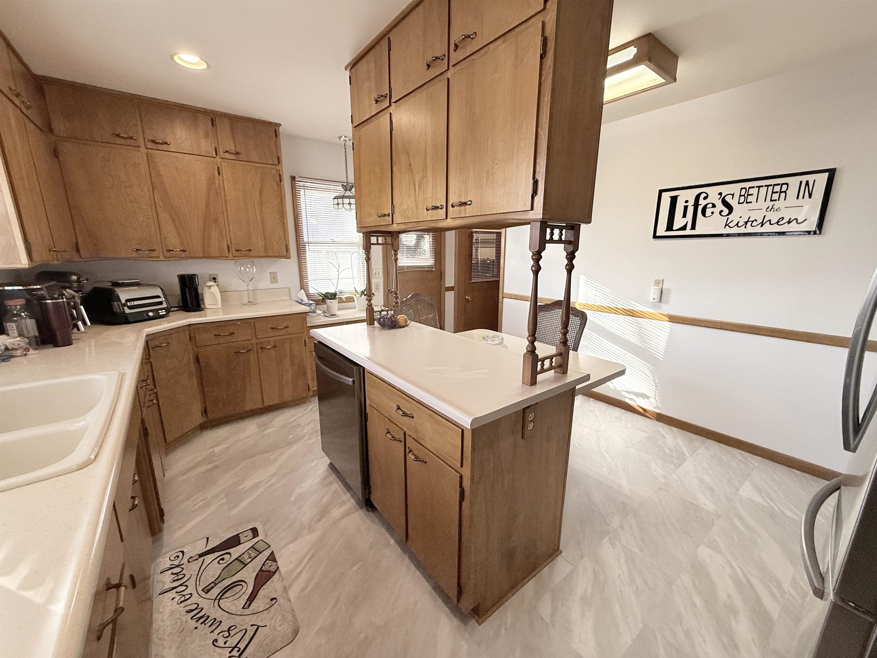 Scribner, Nebraska 68057, United States, 2 Bedrooms Bedrooms, ,2 BathroomsBathrooms,Residential,Pending,25452