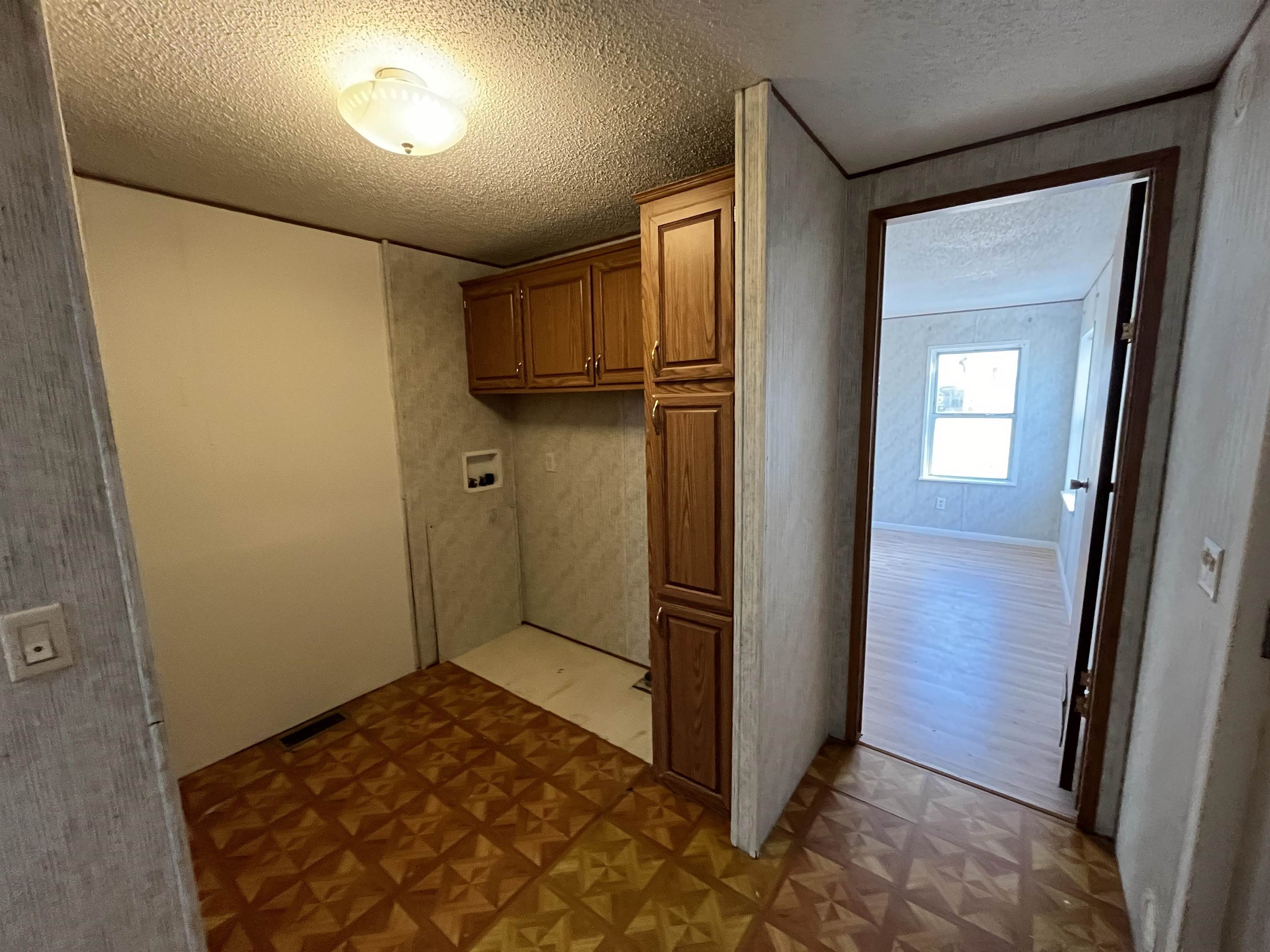 Norfolk, Nebraska 68701, United States, 3 Bedrooms Bedrooms, ,2 BathroomsBathrooms,Residential,Active,36102