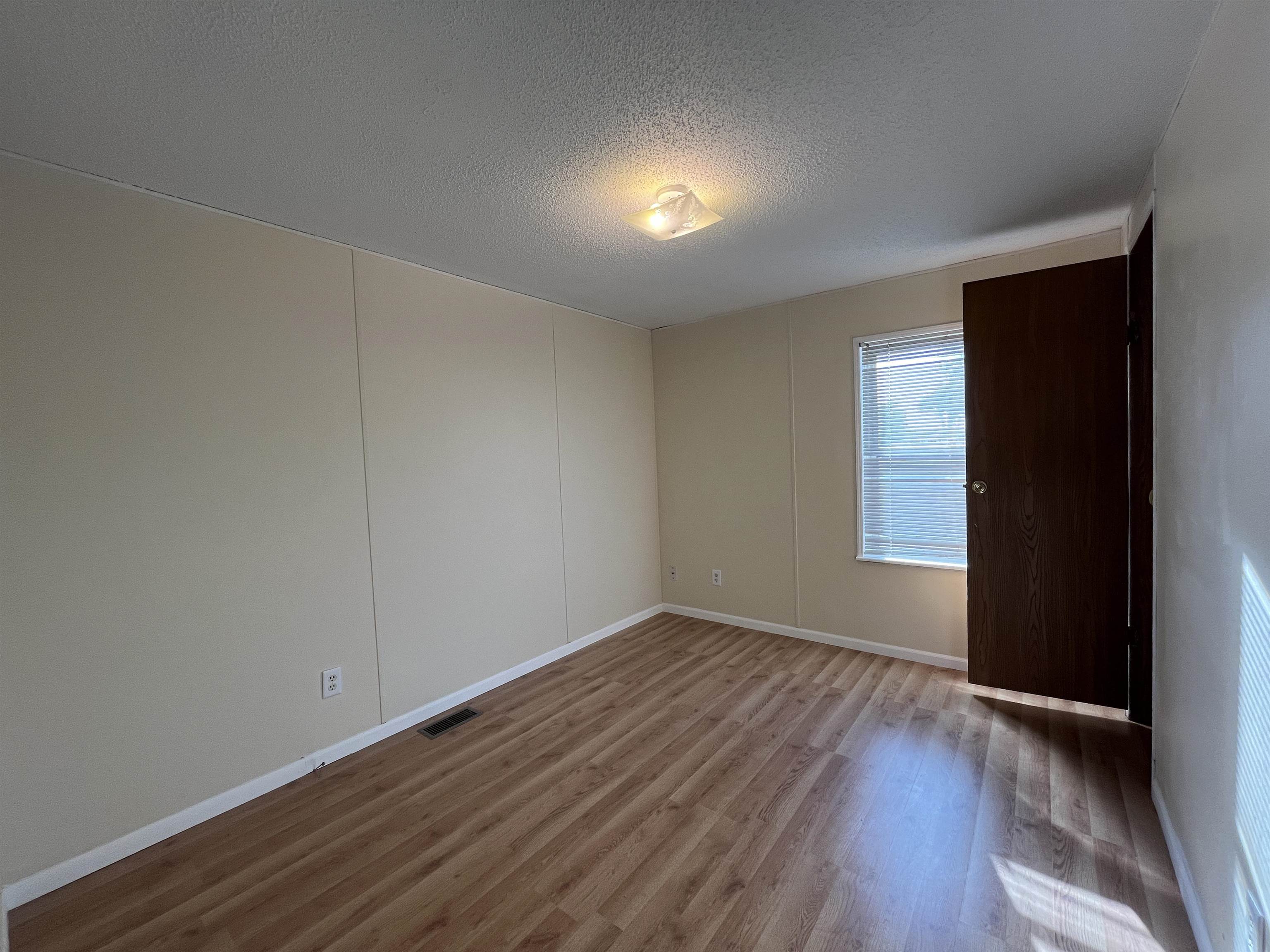 Norfolk, Nebraska 68701, United States, 3 Bedrooms Bedrooms, ,2 BathroomsBathrooms,Residential,Active,36102