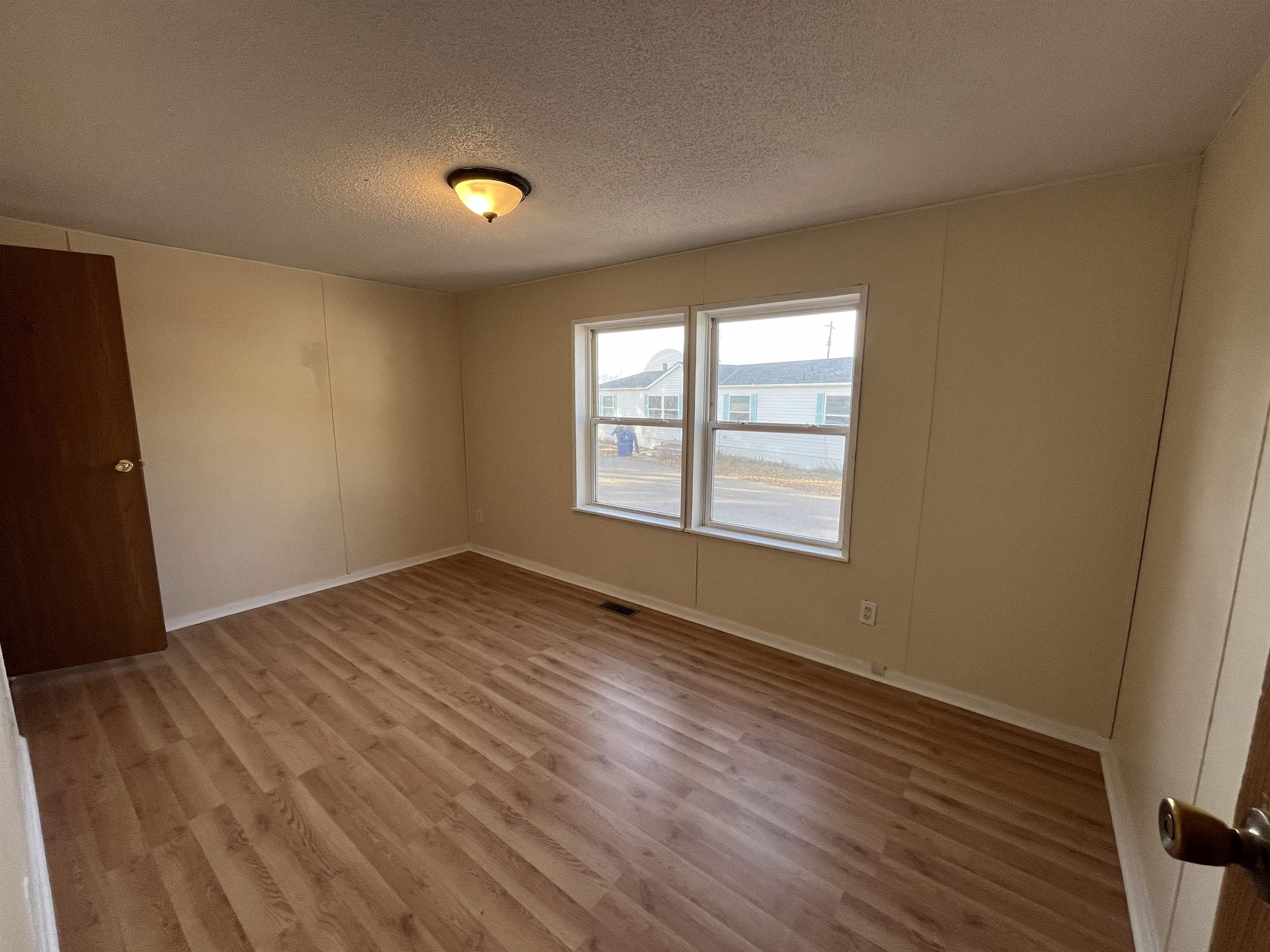 Norfolk, Nebraska 68701, United States, 3 Bedrooms Bedrooms, ,2 BathroomsBathrooms,Residential,Active,36102