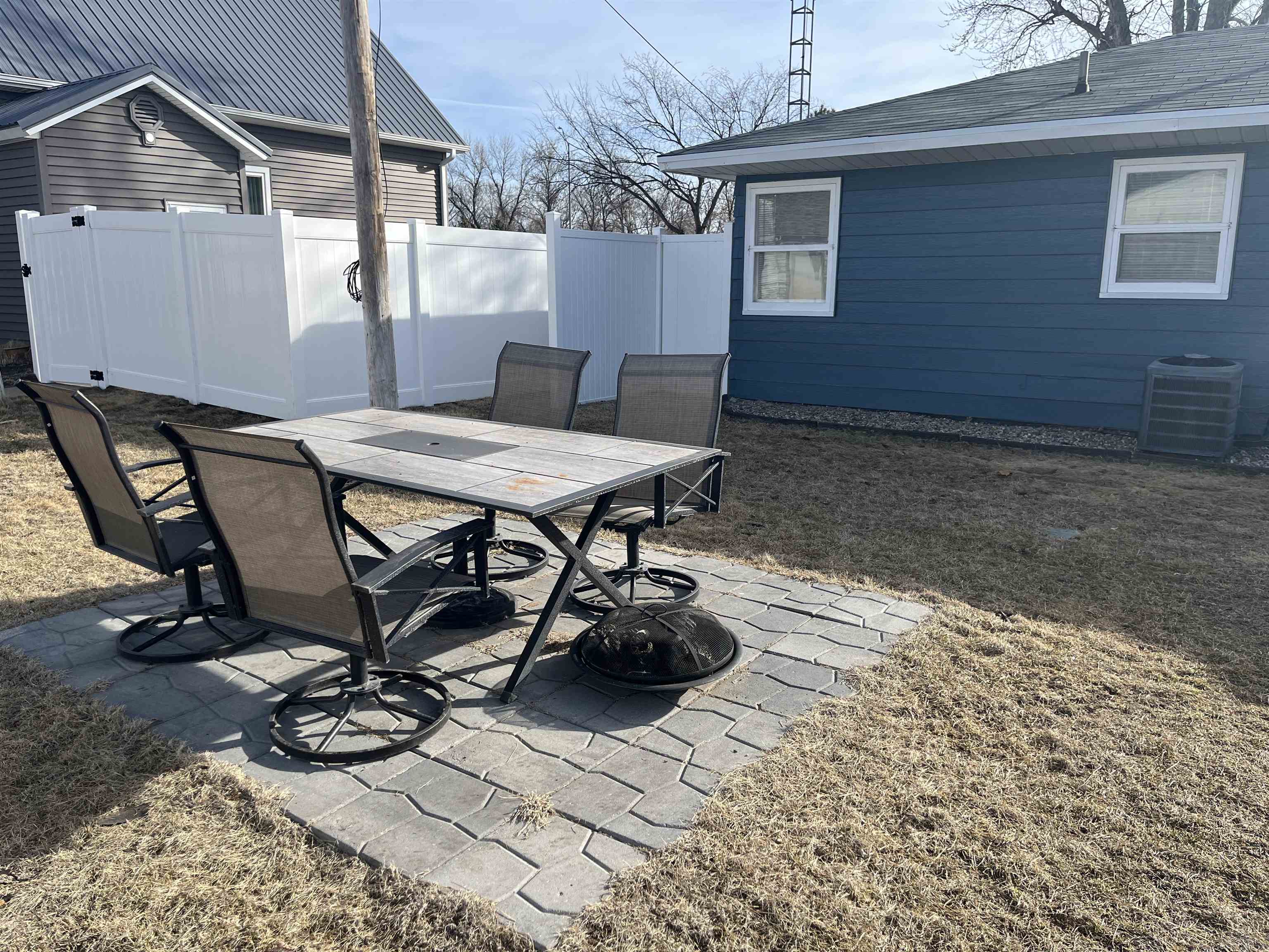 Pierce, Nebraska 68767, United States, 2 Bedrooms Bedrooms, ,1 BathroomBathrooms,Residential,Pending,85602