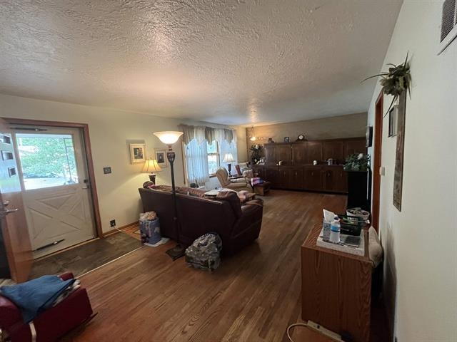 Norfolk, Nebraska 68701, United States, 3 Bedrooms Bedrooms, ,1 BathroomBathrooms,Residential,Active,82522