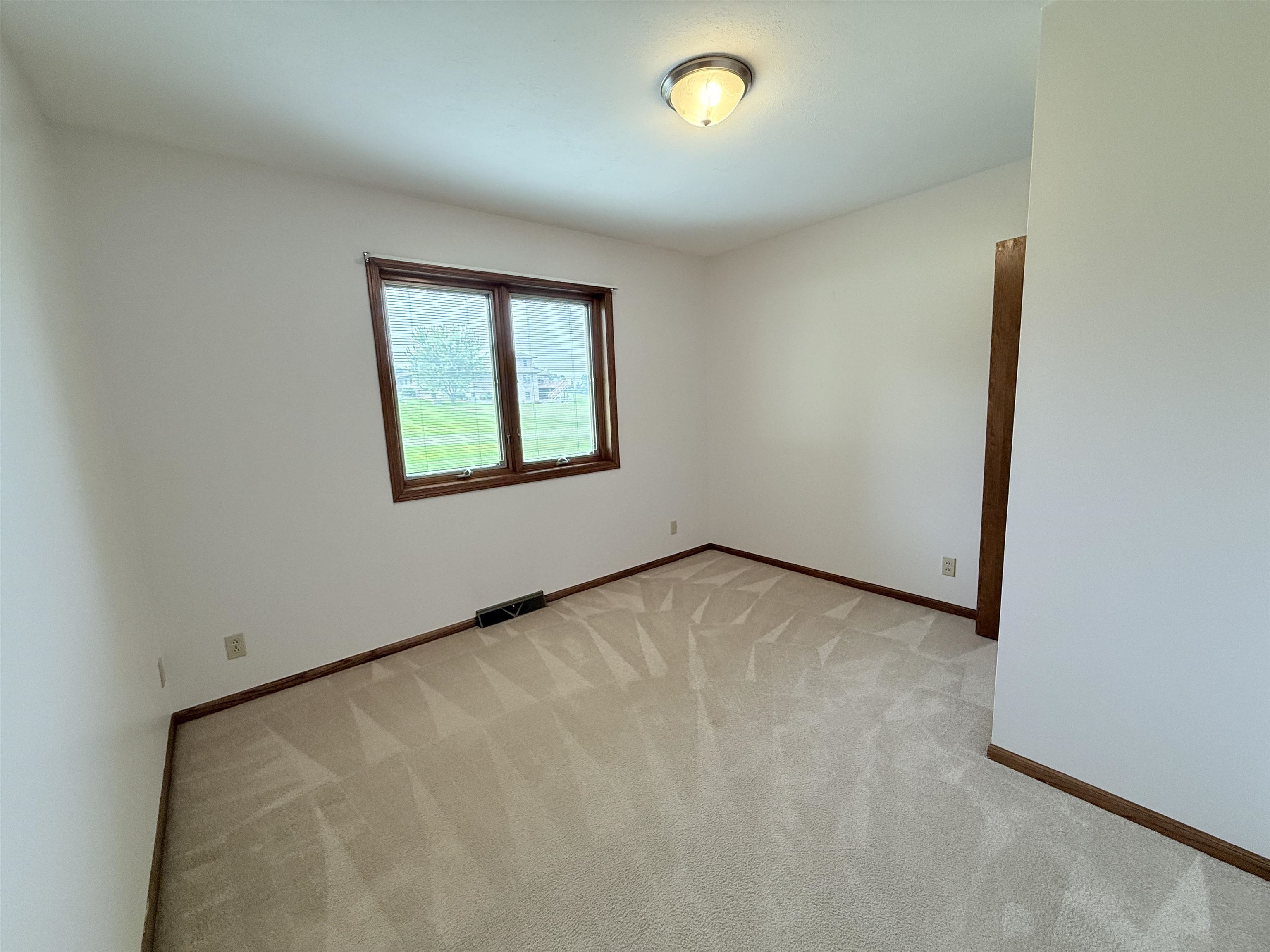 Pierce, Nebraska 68767, United States, 3 Bedrooms Bedrooms, ,2 BathroomsBathrooms,Residential,Active,189353