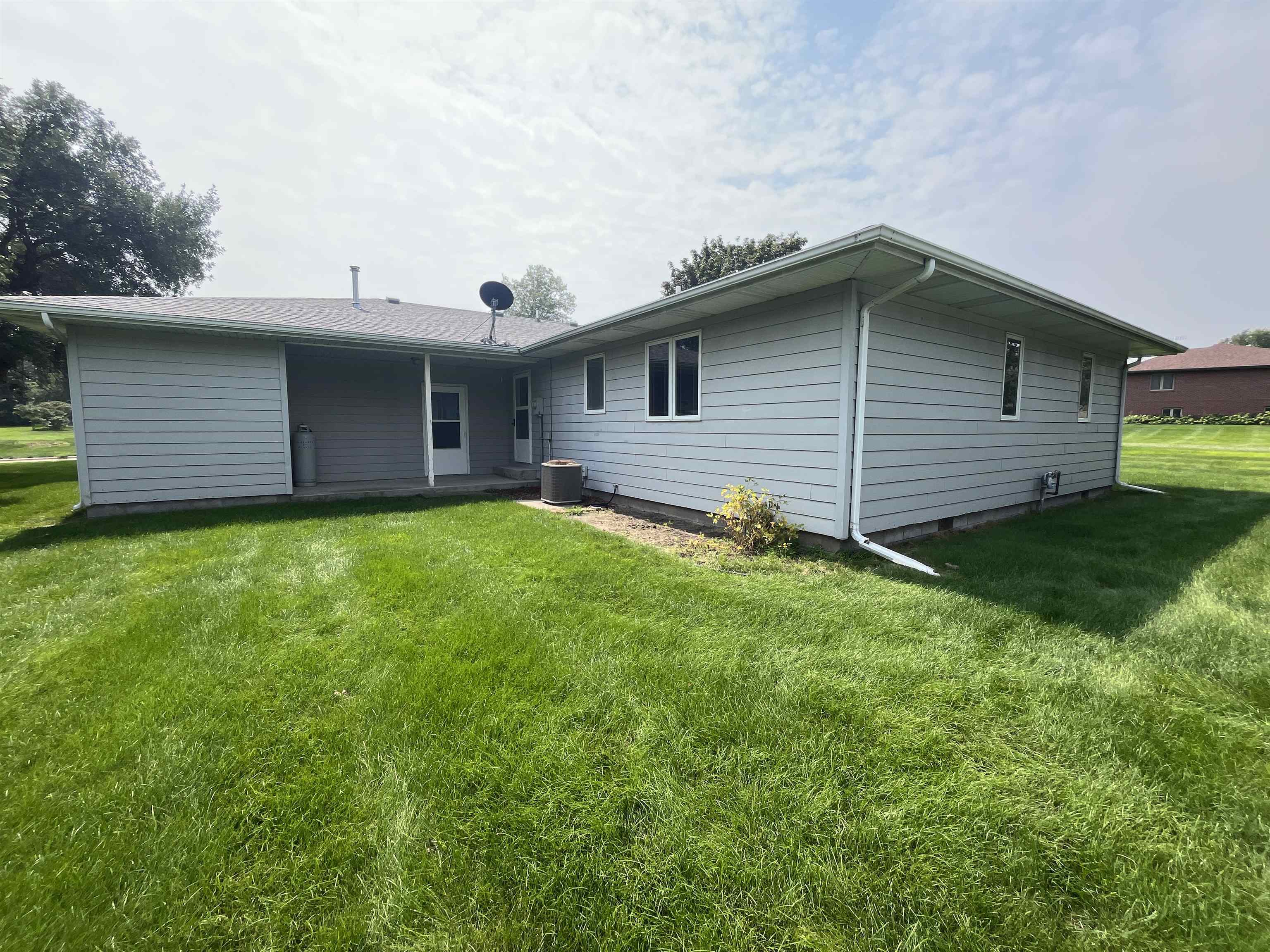 Pierce, Nebraska 68767, United States, 3 Bedrooms Bedrooms, ,2 BathroomsBathrooms,Residential,Active,189353