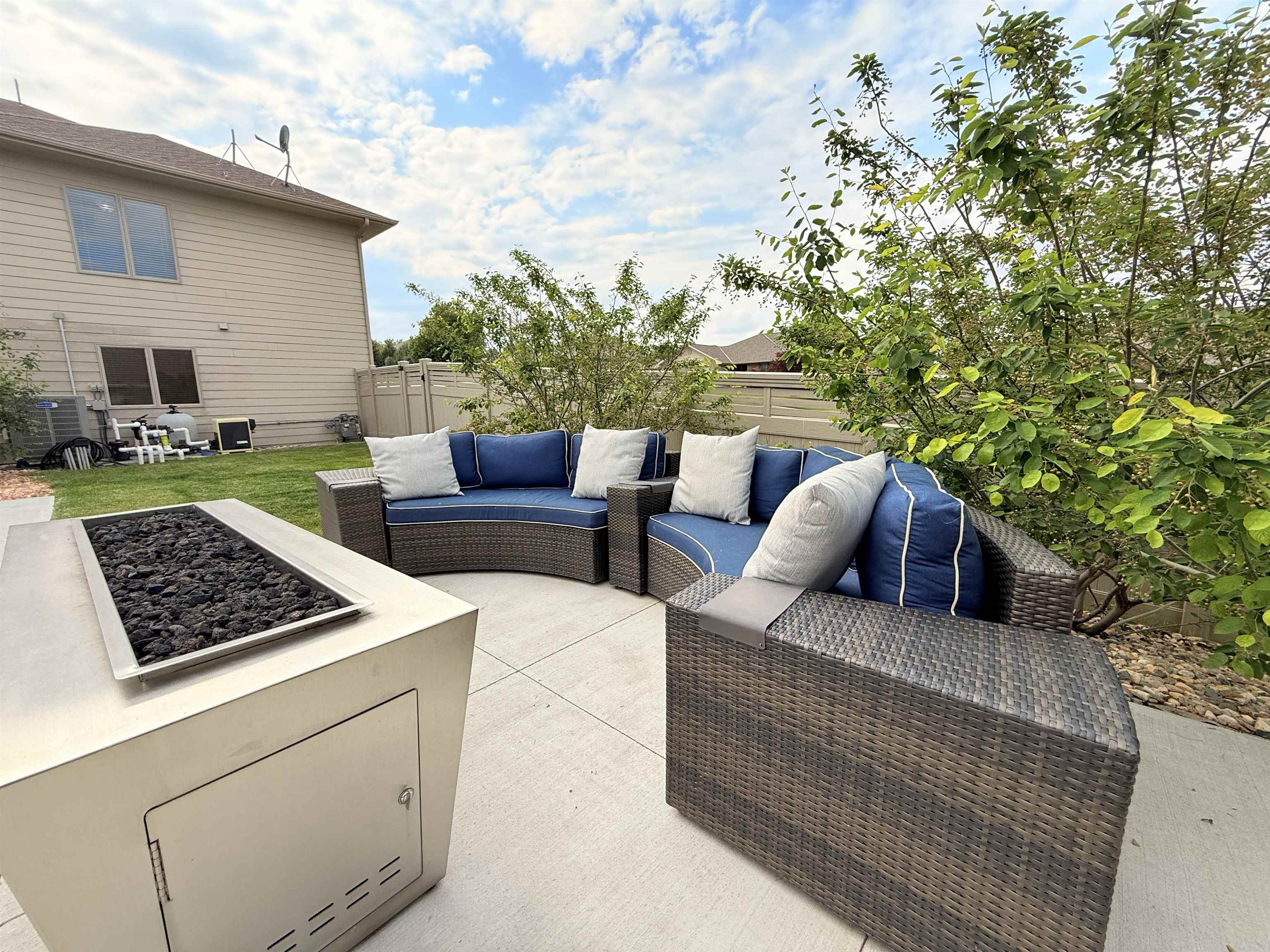 Norfolk, Nebraska 68701, United States, 5 Bedrooms Bedrooms, ,4 BathroomsBathrooms,Residential,Active,145965