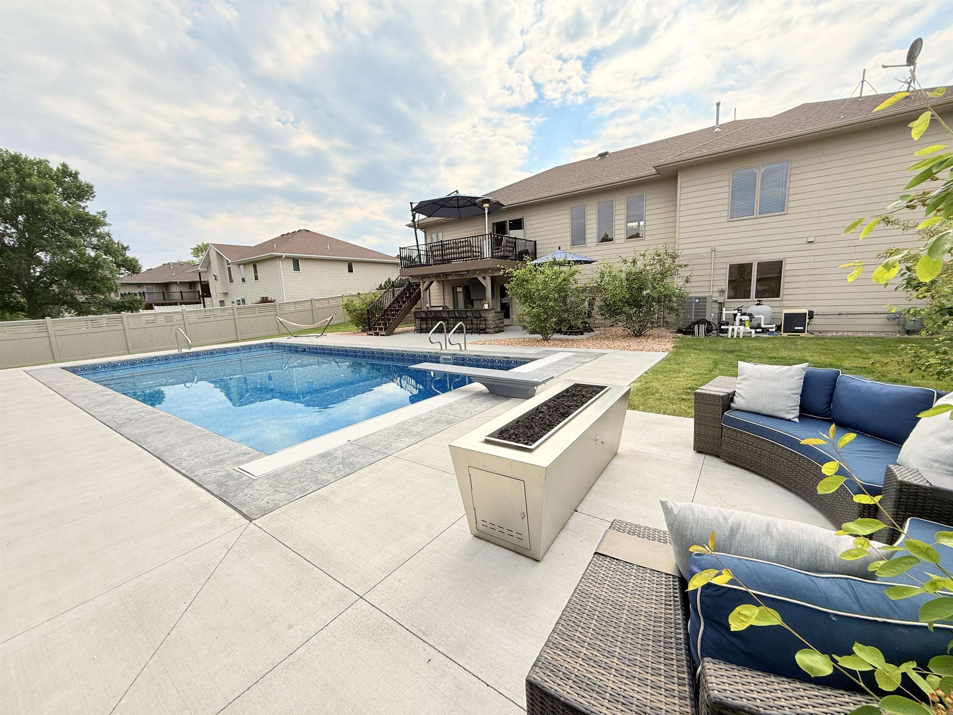 Norfolk, Nebraska 68701, United States, 5 Bedrooms Bedrooms, ,4 BathroomsBathrooms,Residential,Active,145965