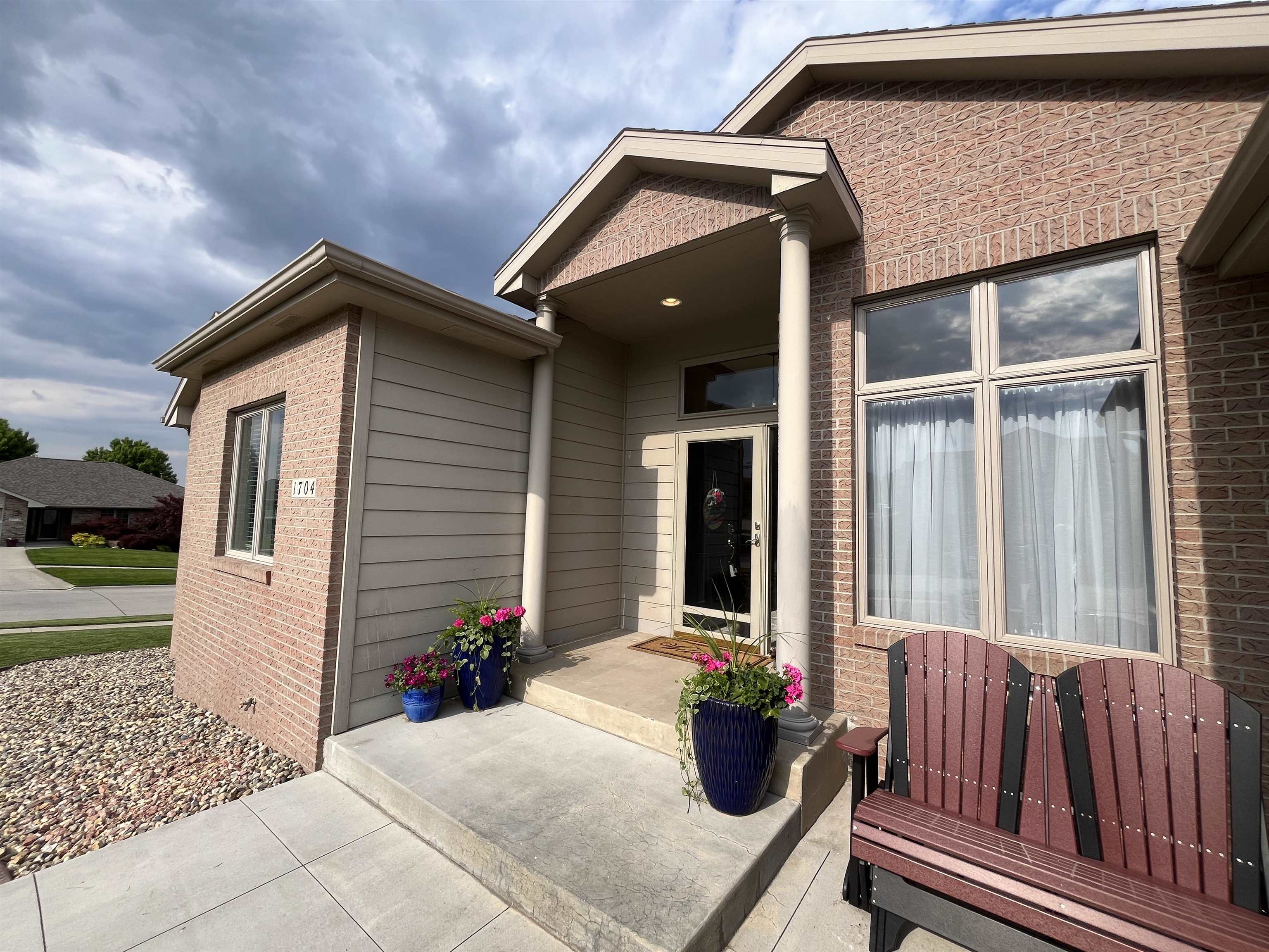 Norfolk, Nebraska 68701, United States, 5 Bedrooms Bedrooms, ,4 BathroomsBathrooms,Residential,Active,145965