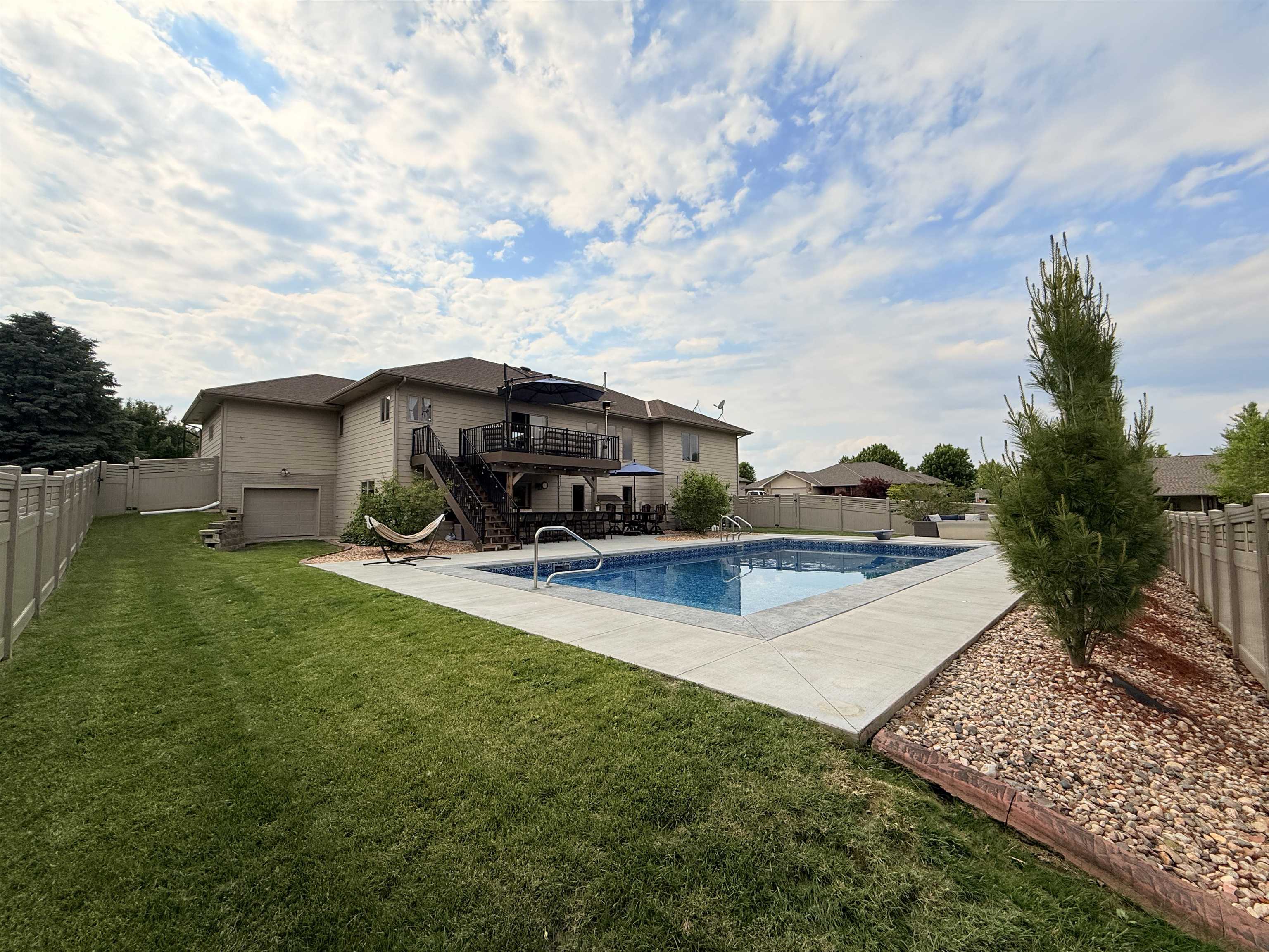 Norfolk, Nebraska 68701, United States, 5 Bedrooms Bedrooms, ,4 BathroomsBathrooms,Residential,Active,145965