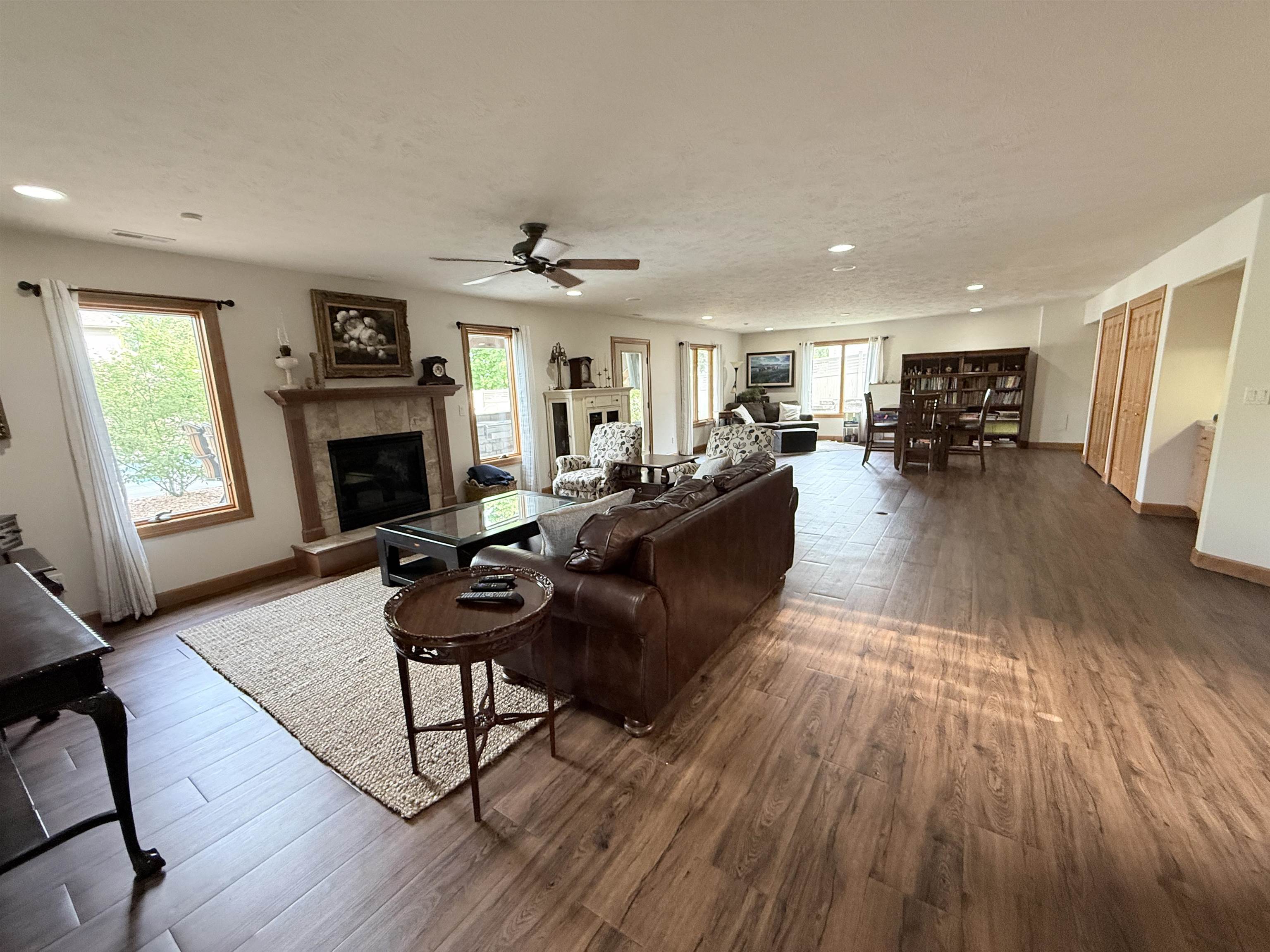 Norfolk, Nebraska 68701, United States, 5 Bedrooms Bedrooms, ,4 BathroomsBathrooms,Residential,Active,145965