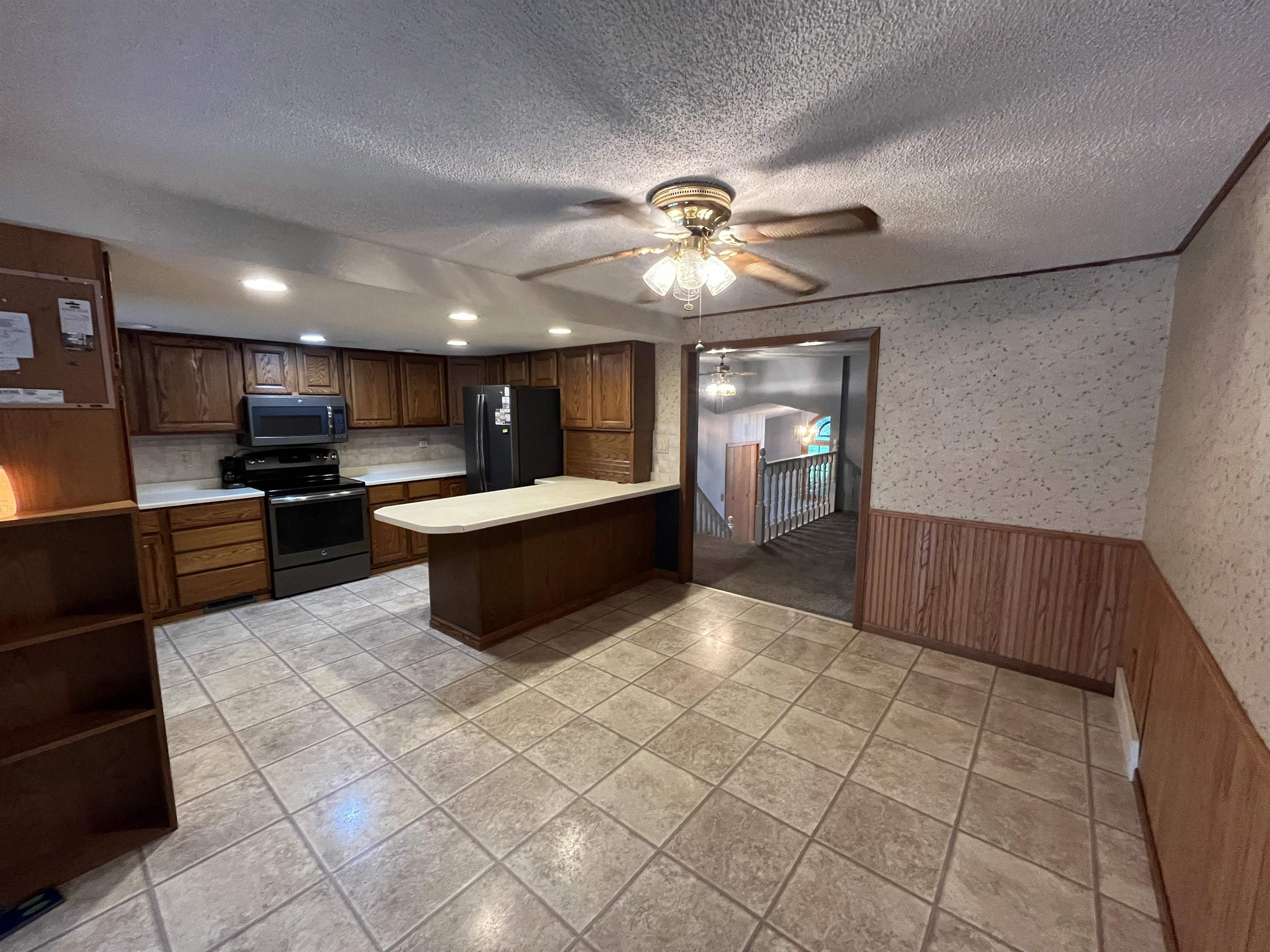 Crofton, Nebraska 68730, United States, 5 Bedrooms Bedrooms, ,3 BathroomsBathrooms,Land,Active,173910