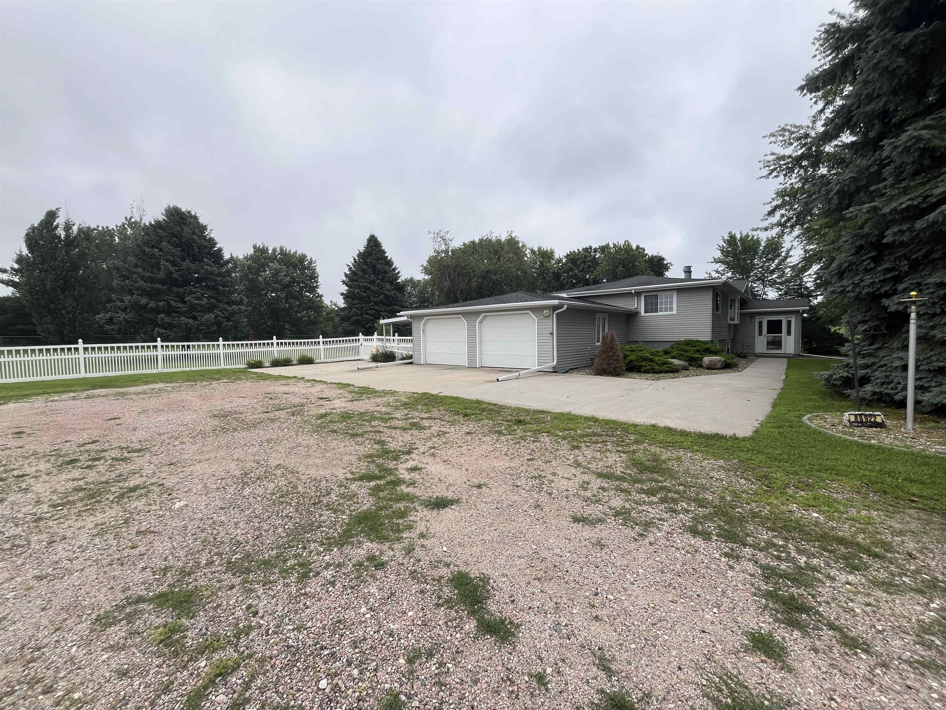 Crofton, Nebraska 68730, United States, 5 Bedrooms Bedrooms, ,3 BathroomsBathrooms,Land,Active,173910