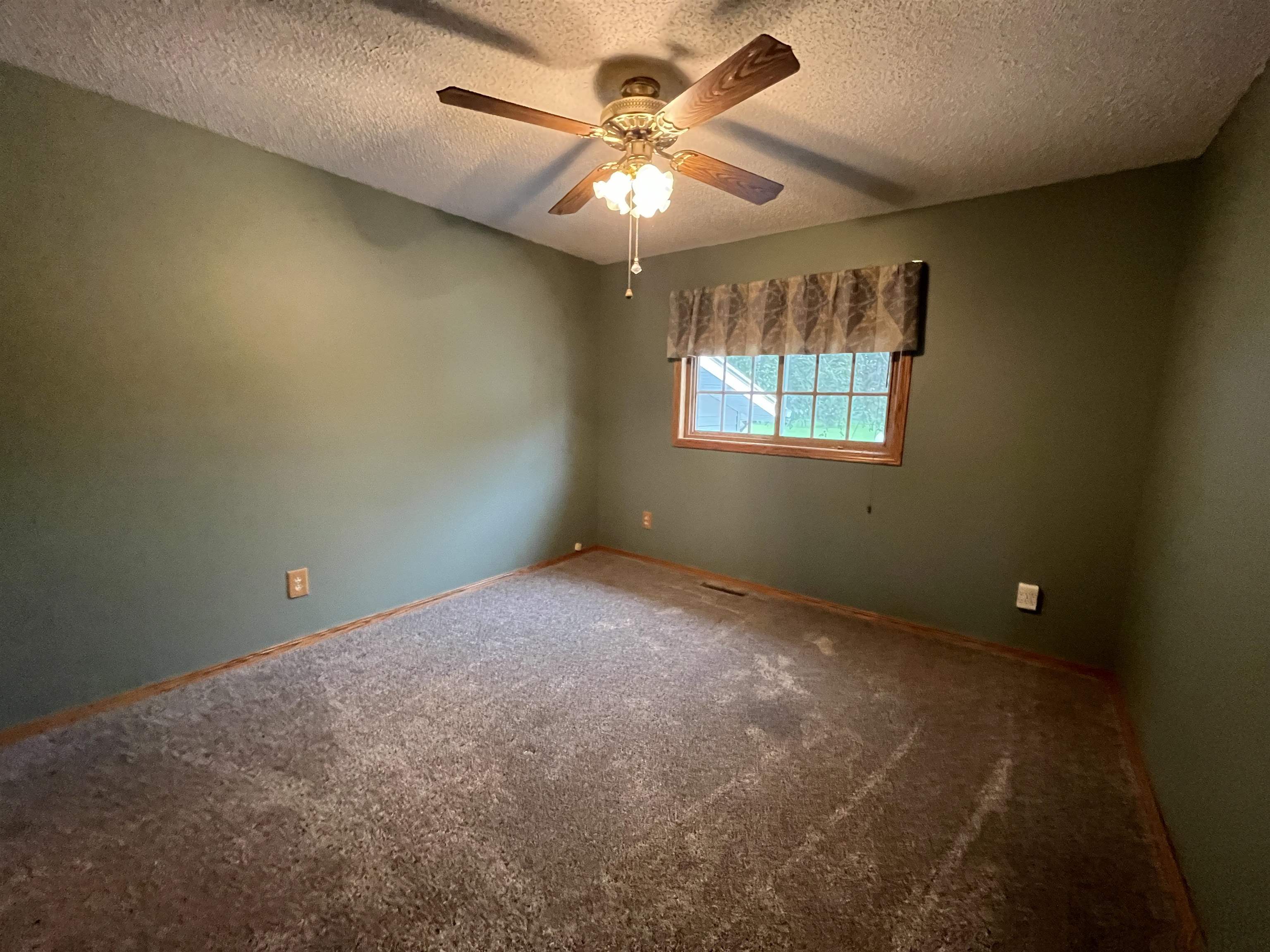 Crofton, Nebraska 68730, United States, 5 Bedrooms Bedrooms, ,3 BathroomsBathrooms,Land,Active,173910