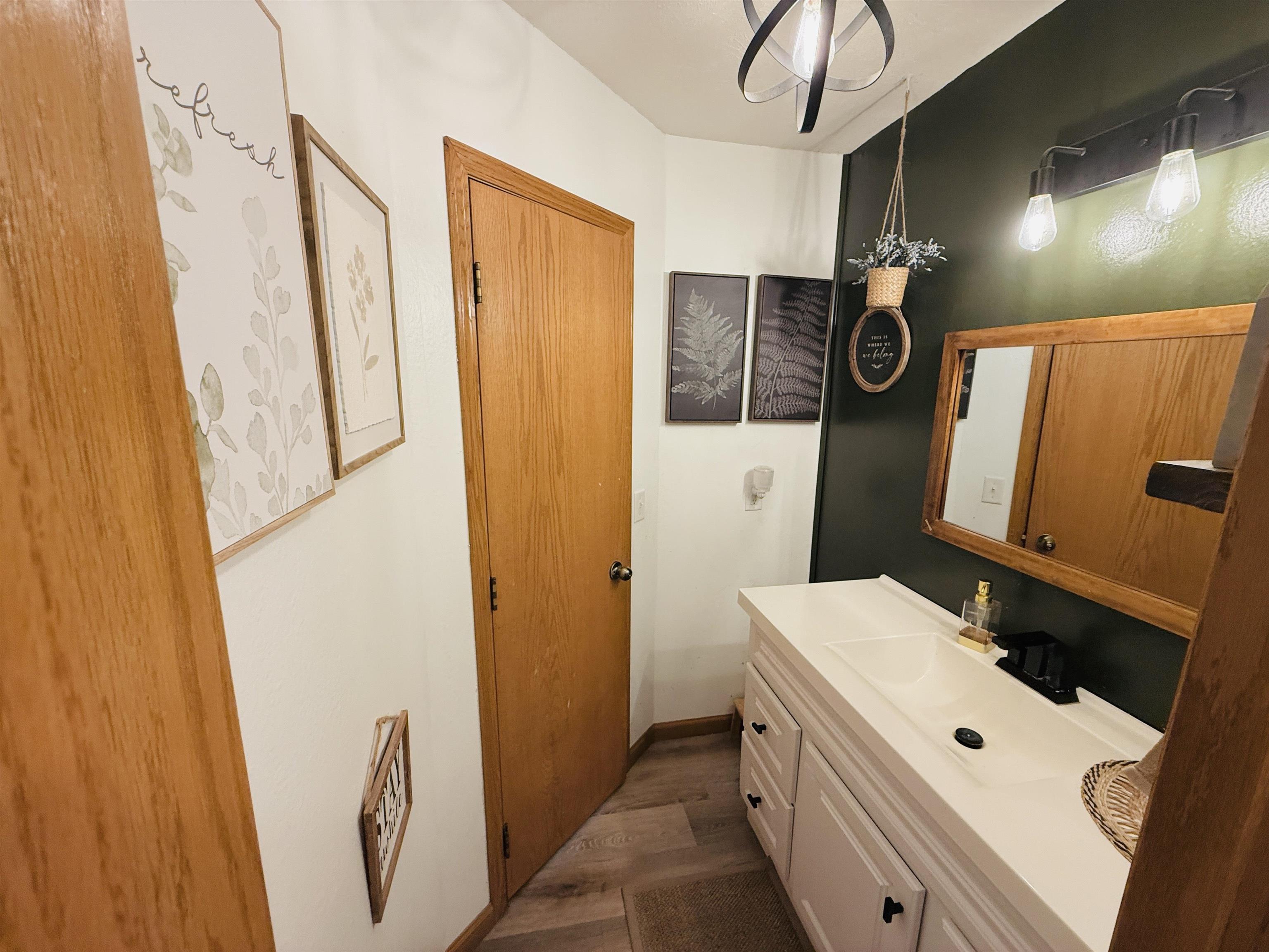 Neligh, Nebraska 68756, United States, 3 Bedrooms Bedrooms, ,2 BathroomsBathrooms,Residential,Active,142769