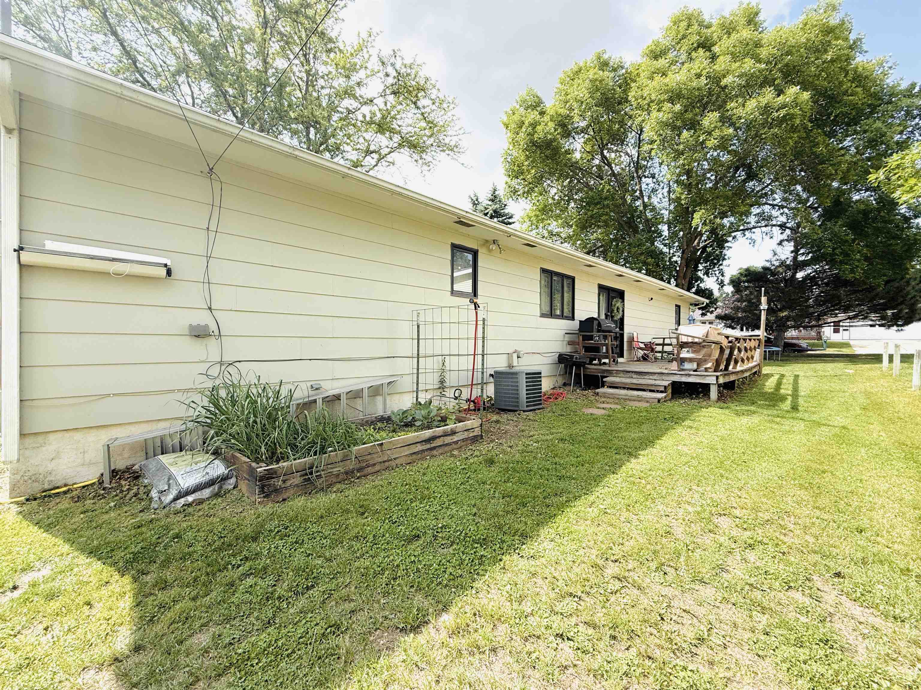 Neligh, Nebraska 68756, United States, 3 Bedrooms Bedrooms, ,2 BathroomsBathrooms,Residential,Active,142769