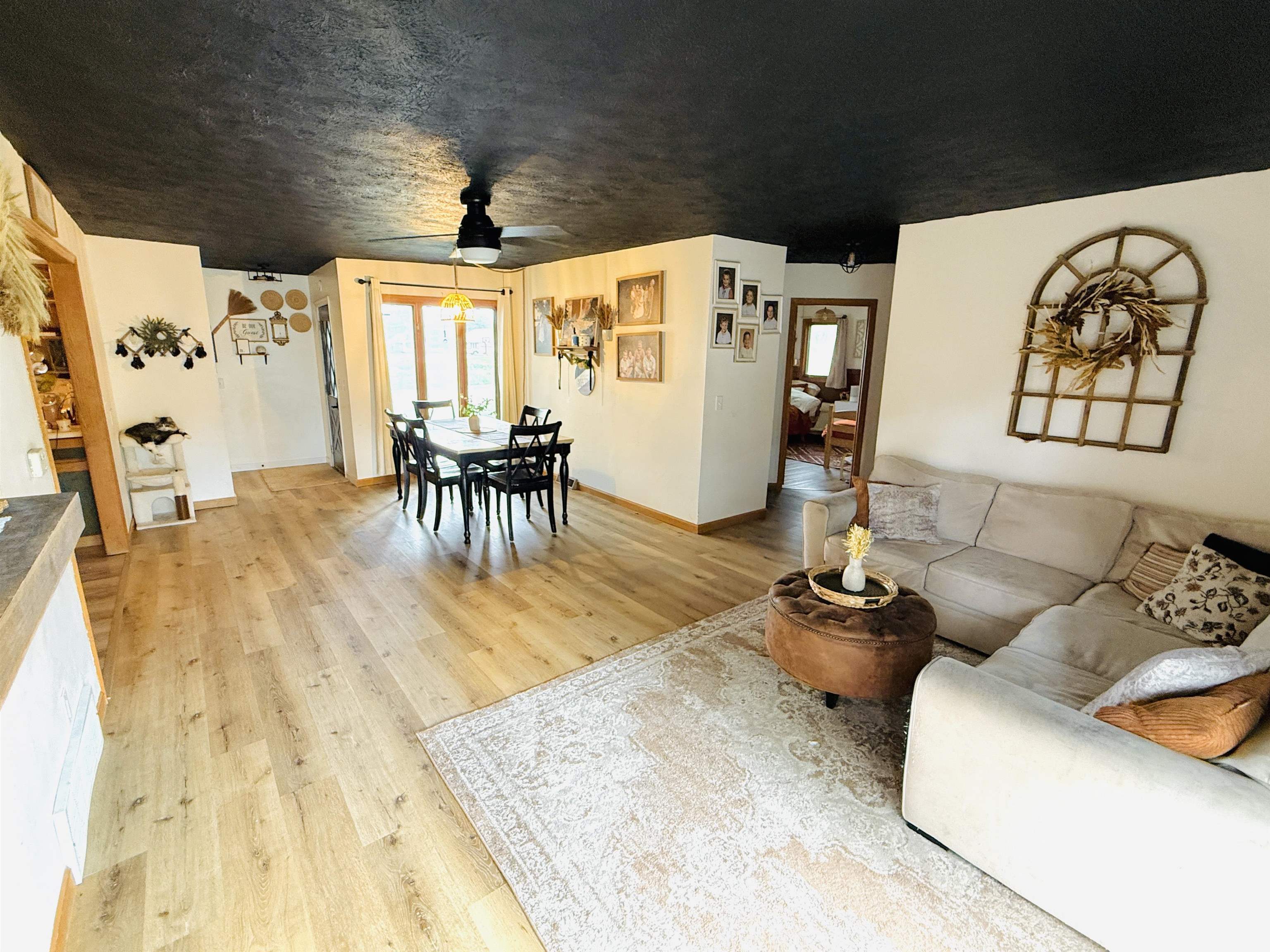 Neligh, Nebraska 68756, United States, 3 Bedrooms Bedrooms, ,2 BathroomsBathrooms,Residential,Active,142769