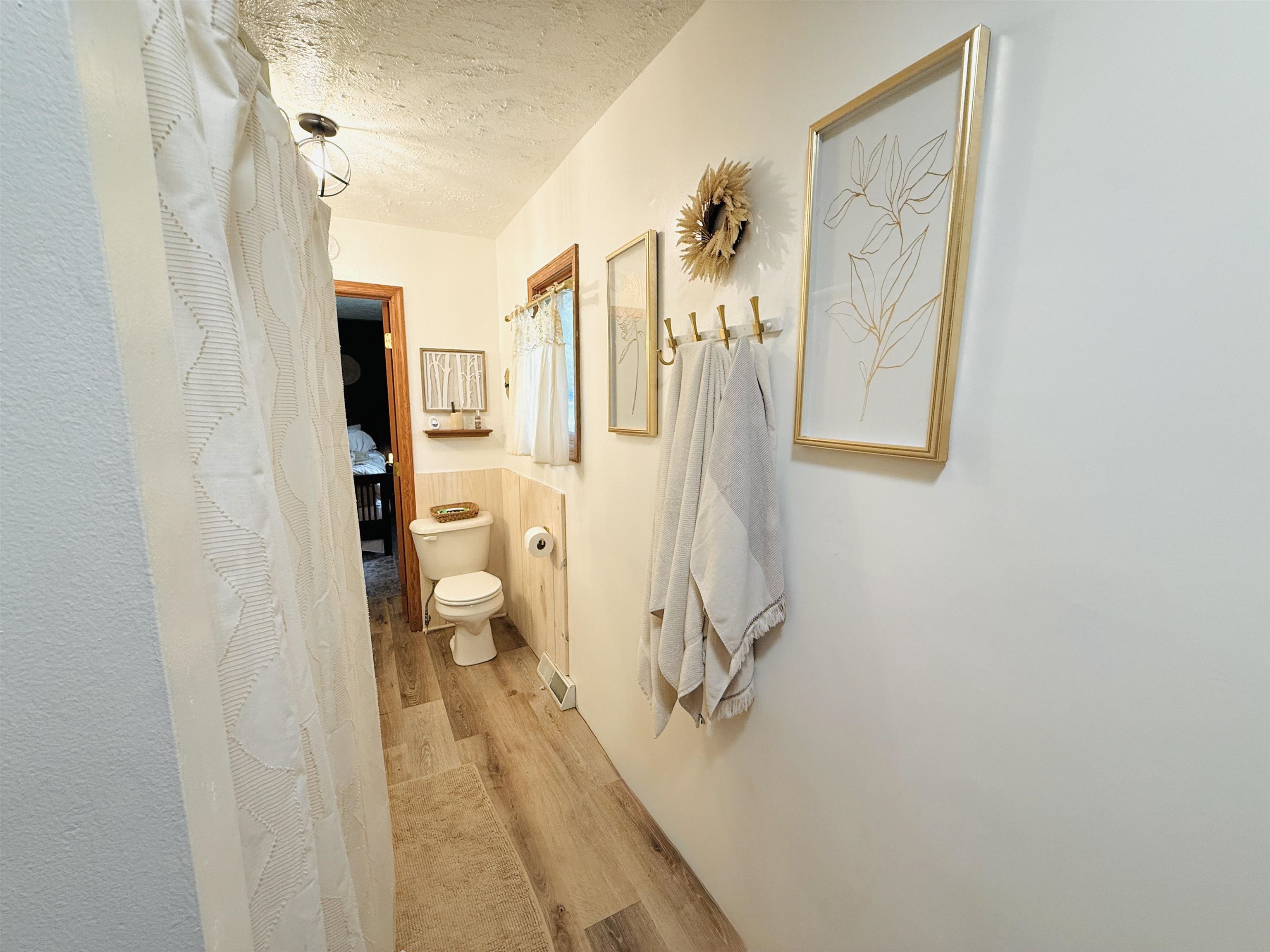 Neligh, Nebraska 68756, United States, 3 Bedrooms Bedrooms, ,2 BathroomsBathrooms,Residential,Active,142769