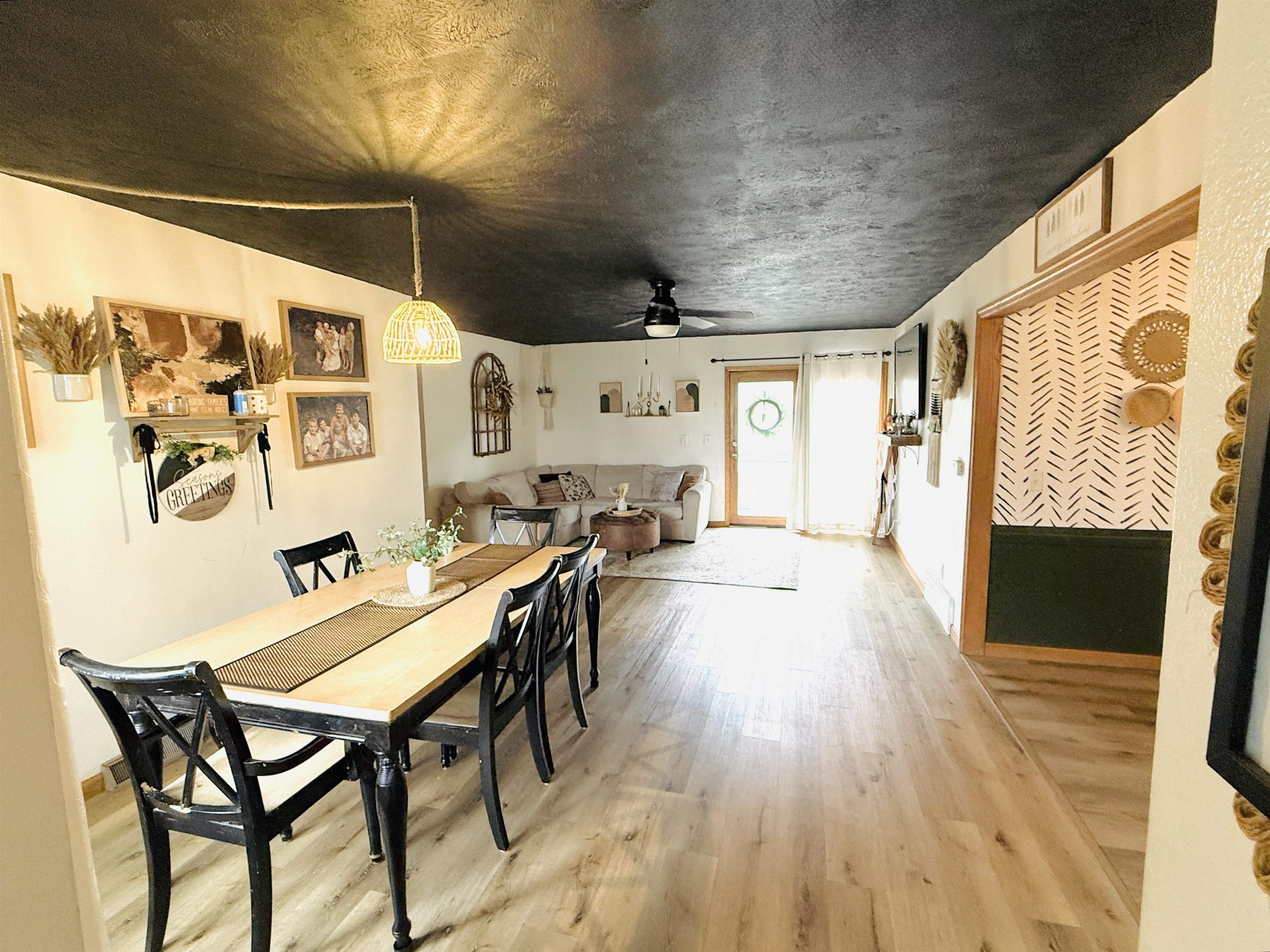 Neligh, Nebraska 68756, United States, 3 Bedrooms Bedrooms, ,2 BathroomsBathrooms,Residential,Active,142769