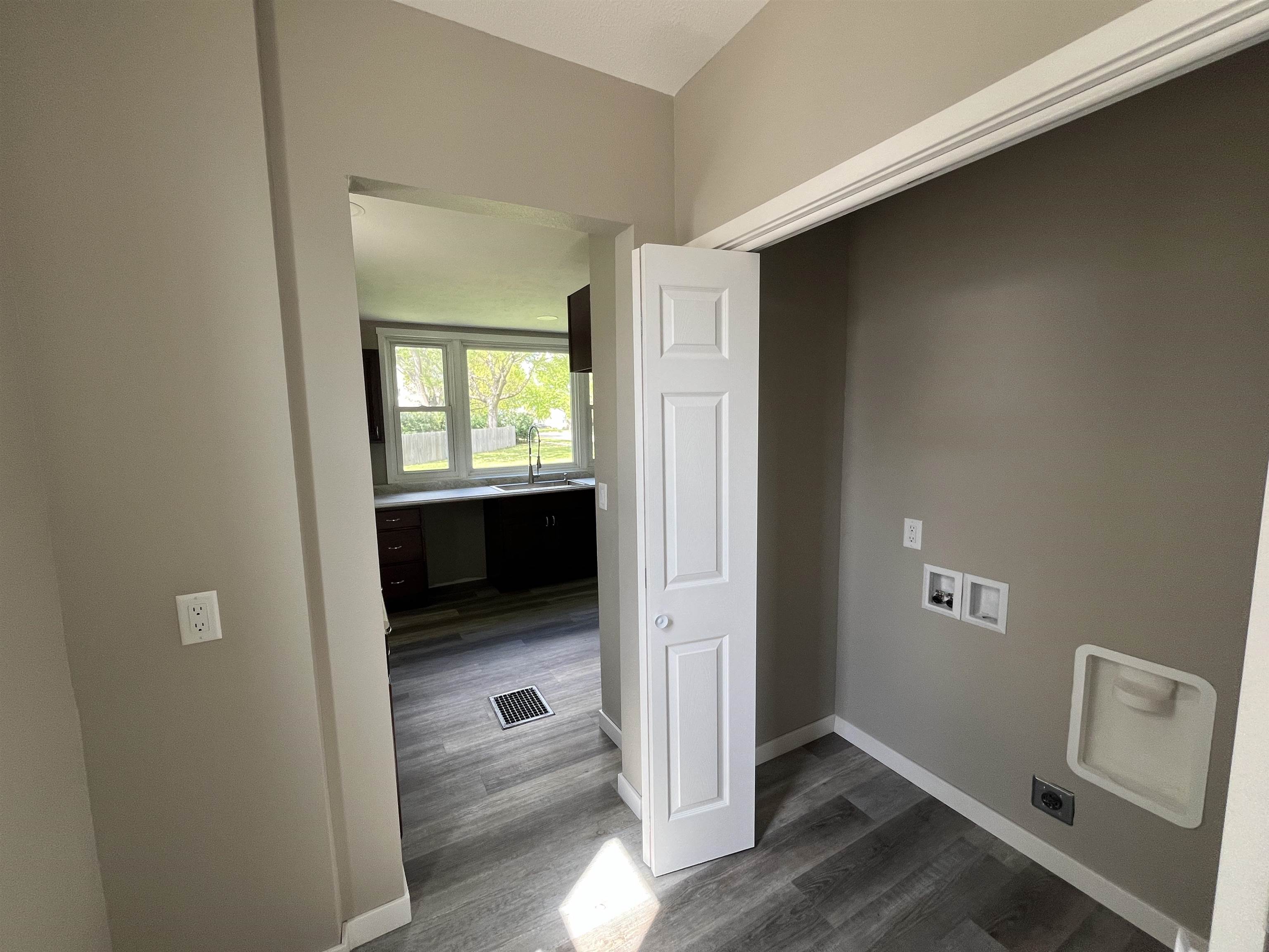 Norfolk, Nebraska 68701, United States, 3 Bedrooms Bedrooms, ,3 BathroomsBathrooms,Residential,Active,110393