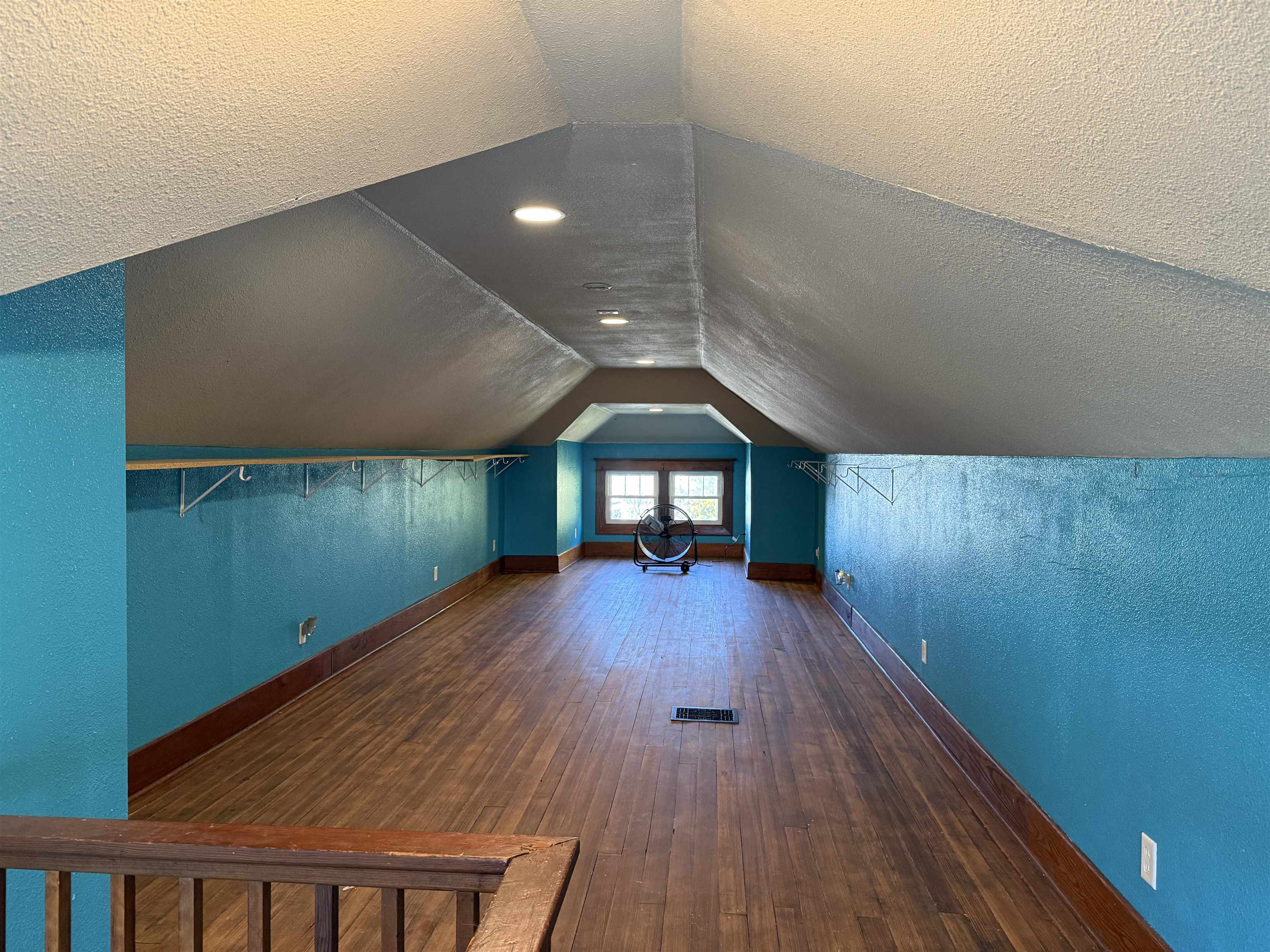 Plainview, Nebraska 68769, United States, 3 Bedrooms Bedrooms, ,3 BathroomsBathrooms,Residential,Active,239059