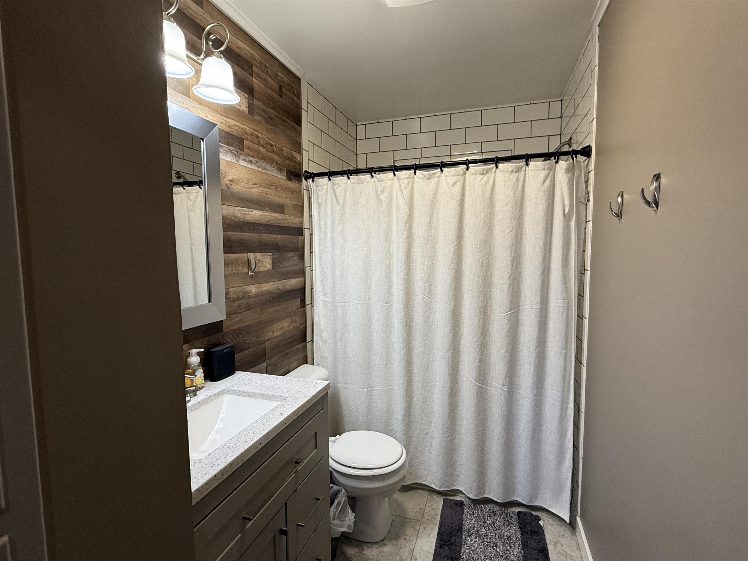 Norfolk, Nebraska 68701, United States, 3 Bedrooms Bedrooms, ,2 BathroomsBathrooms,Residential,Active,204761