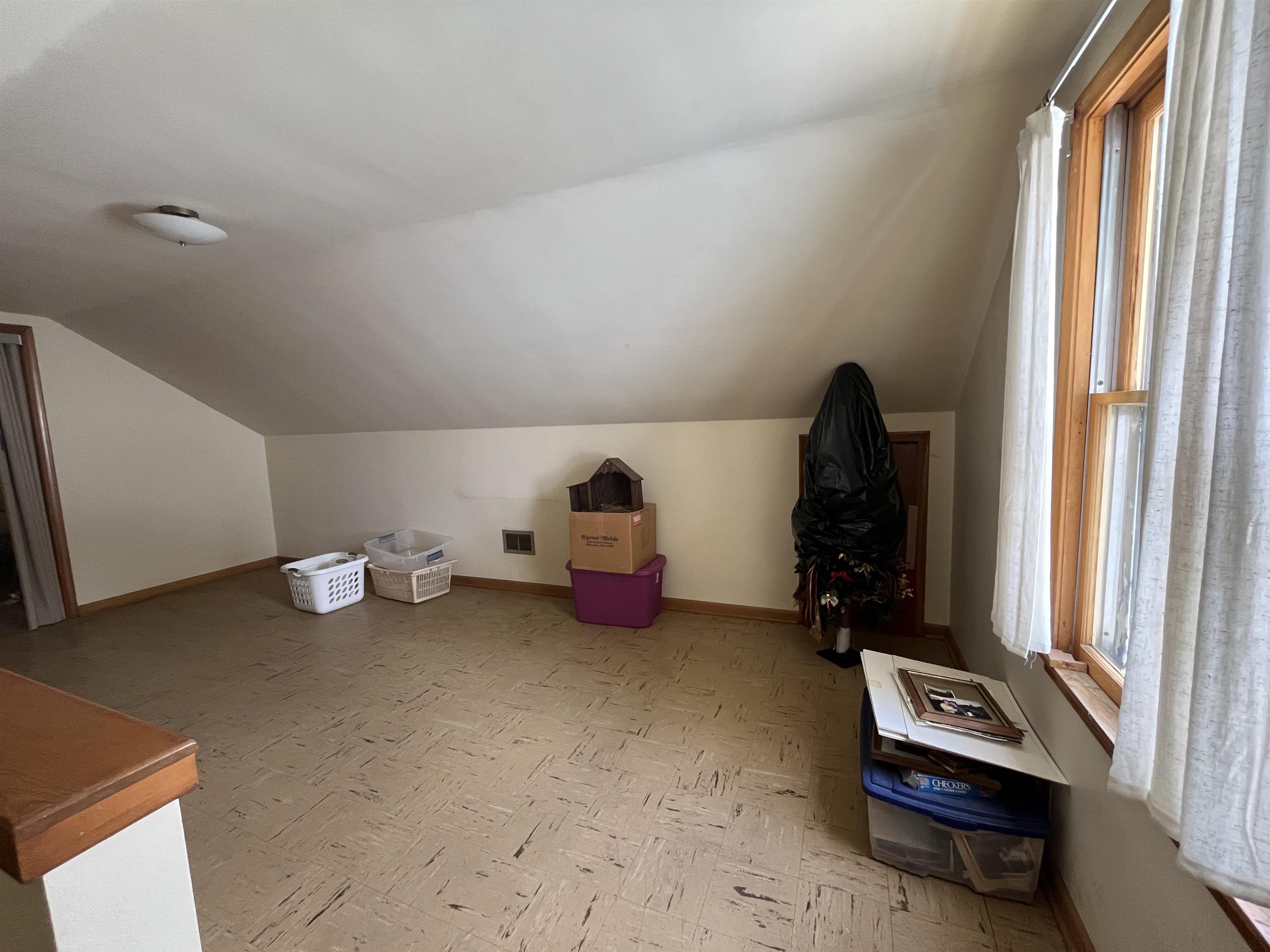 Norfolk, Nebraska 68701, United States, 3 Bedrooms Bedrooms, ,1 BathroomBathrooms,Residential,Active,48426