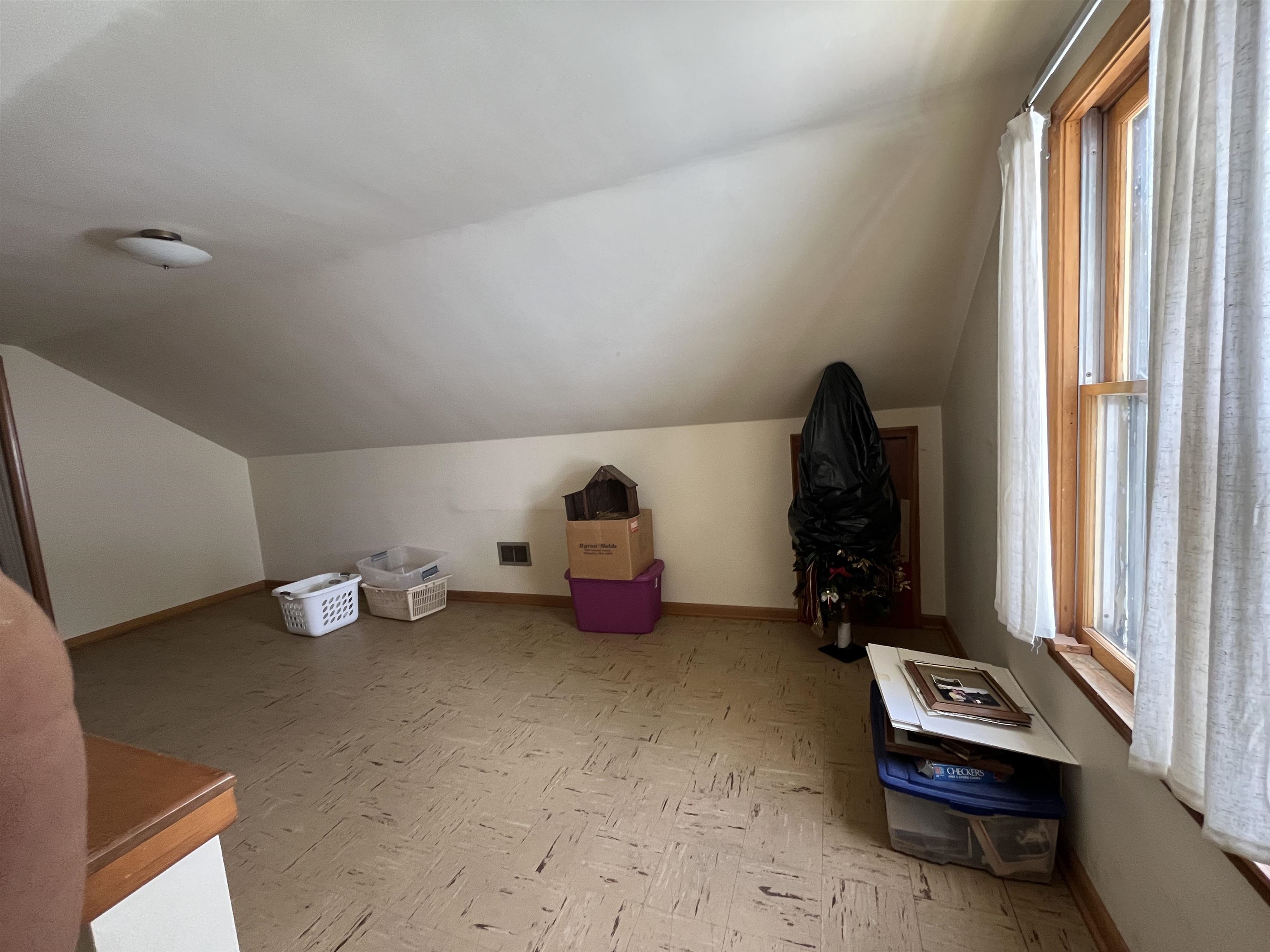 Norfolk, Nebraska 68701, United States, 3 Bedrooms Bedrooms, ,1 BathroomBathrooms,Residential,Active,48426