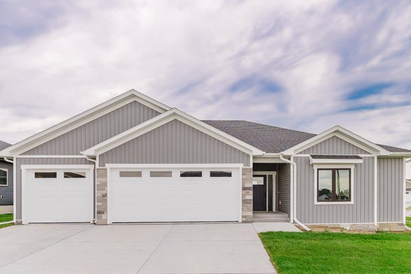 2205 BLACKBERRY DR, NORFOLK, NE 68701 - Image d7b573d57ebbecd4b5f9c9db62a0c423/3957985207