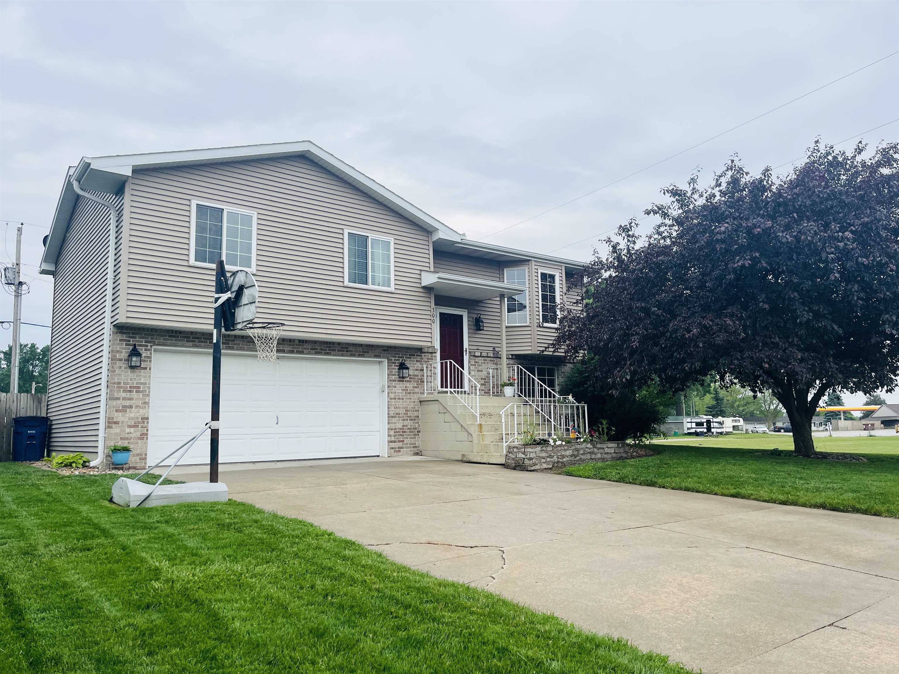 Norfolk, Nebraska 68701, United States, 3 Bedrooms Bedrooms, ,2 BathroomsBathrooms,Residential,Pending,146056