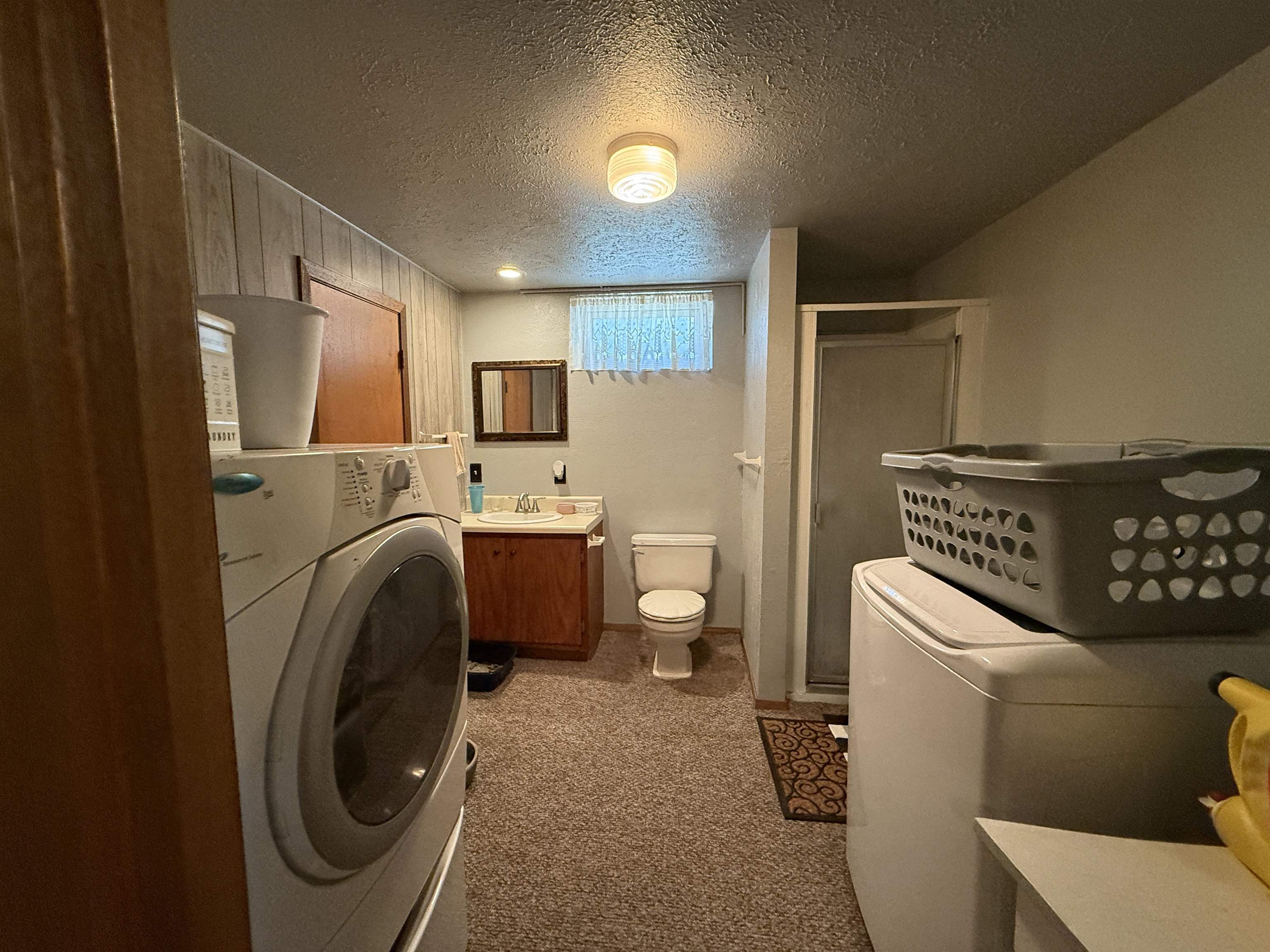 Plainview, Nebraska 68769, United States, 3 Bedrooms Bedrooms, ,3 BathroomsBathrooms,Residential,Active,170304