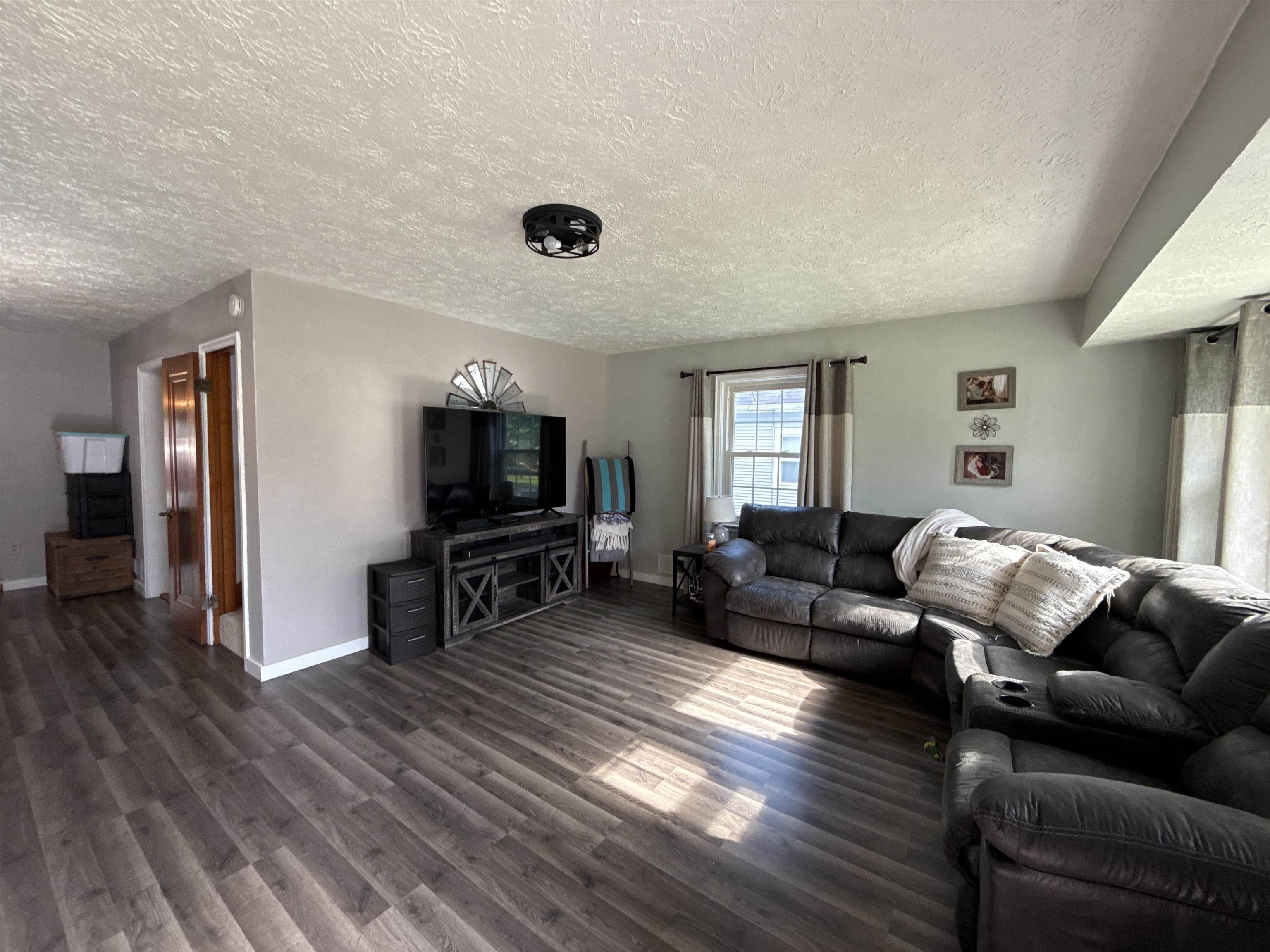 Plainview, Nebraska 68769, United States, 3 Bedrooms Bedrooms, ,3 BathroomsBathrooms,Residential,Active,170304