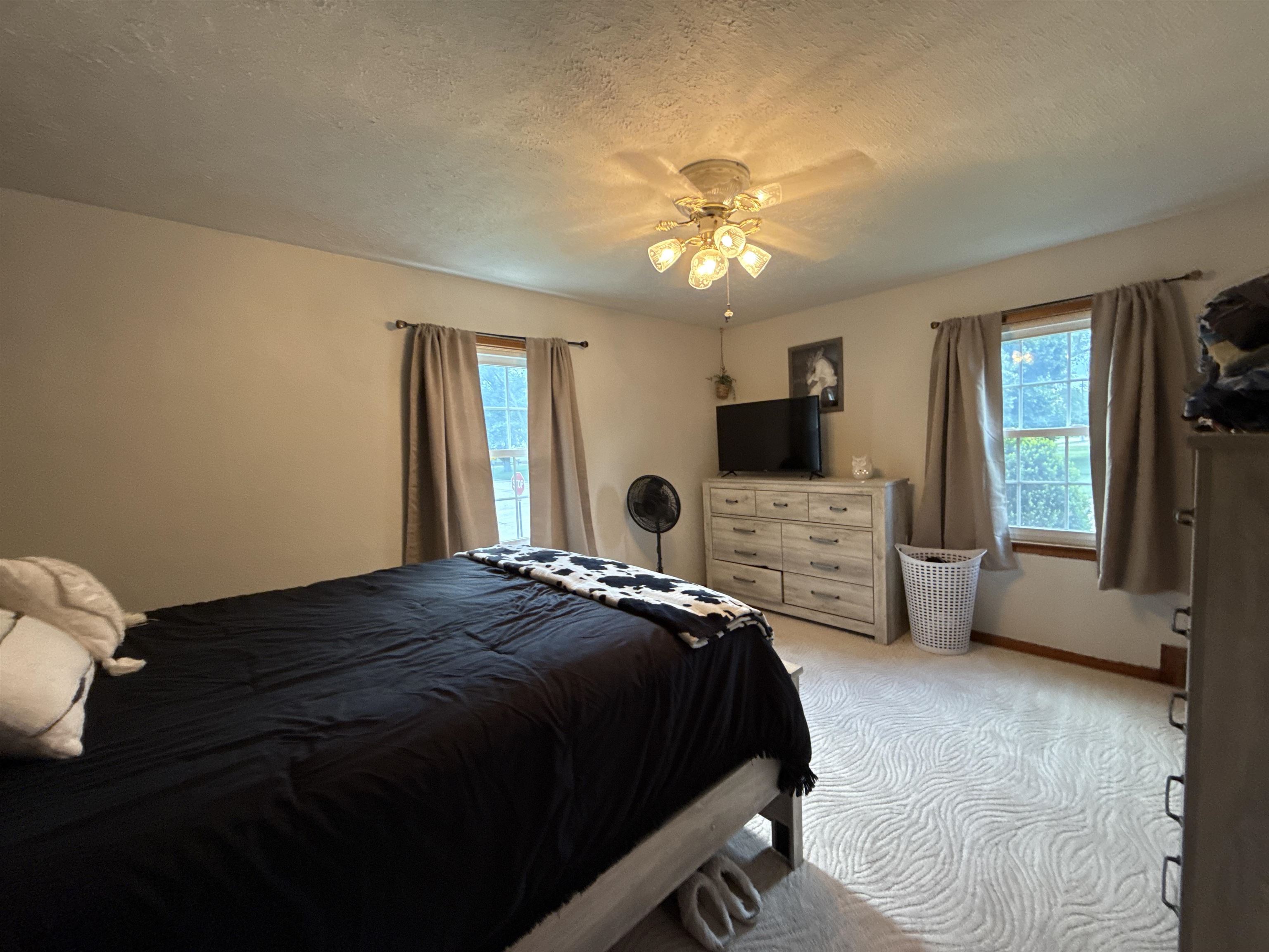 Plainview, Nebraska 68769, United States, 3 Bedrooms Bedrooms, ,3 BathroomsBathrooms,Residential,Active,170304