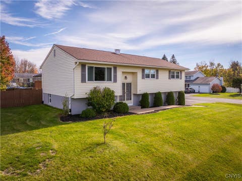 Photo for 105 Evergreen Dr