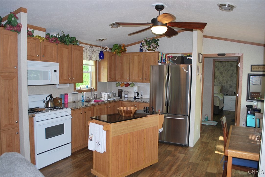 92 Albright Road, New Haven, New York image 2