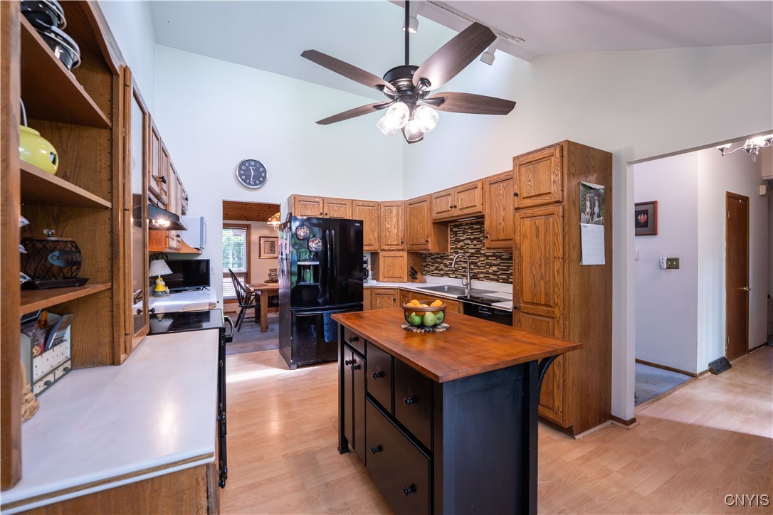 435 Rider Road