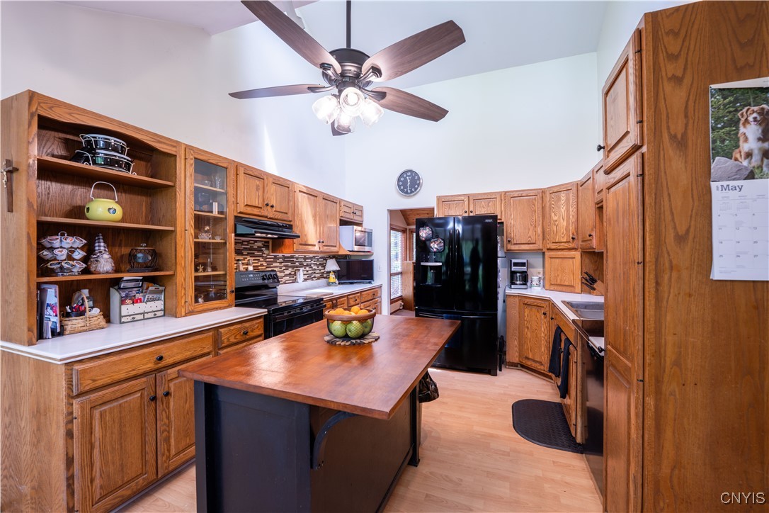 435 Rider Road