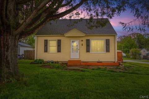 Photo of 115 Tallmadge Road, Clay, NY 13212 (MLS # S1682007)