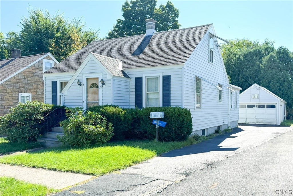 Photo of 8 Dexter Street, Whitestown, NY 13492 (MLS # S1709473)