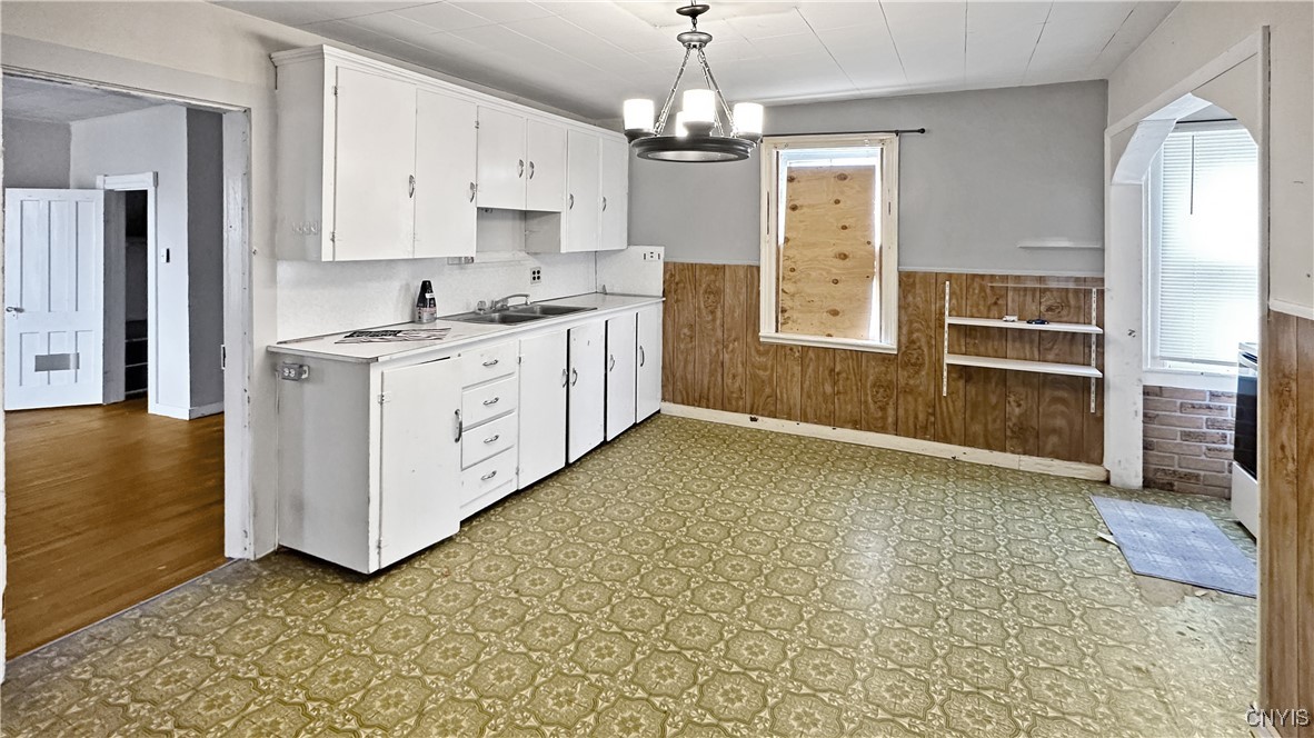 1103 Oak Street, Utica, New York image 10
