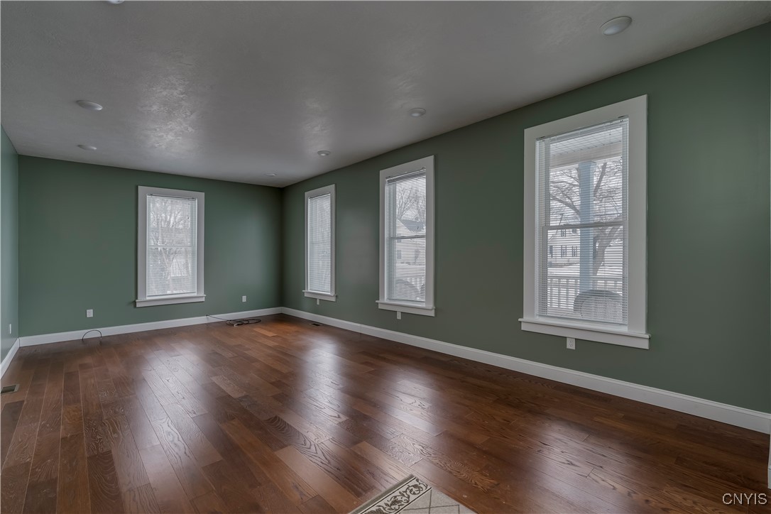 21 Antwerp Street, Philadelphia, New York image 13