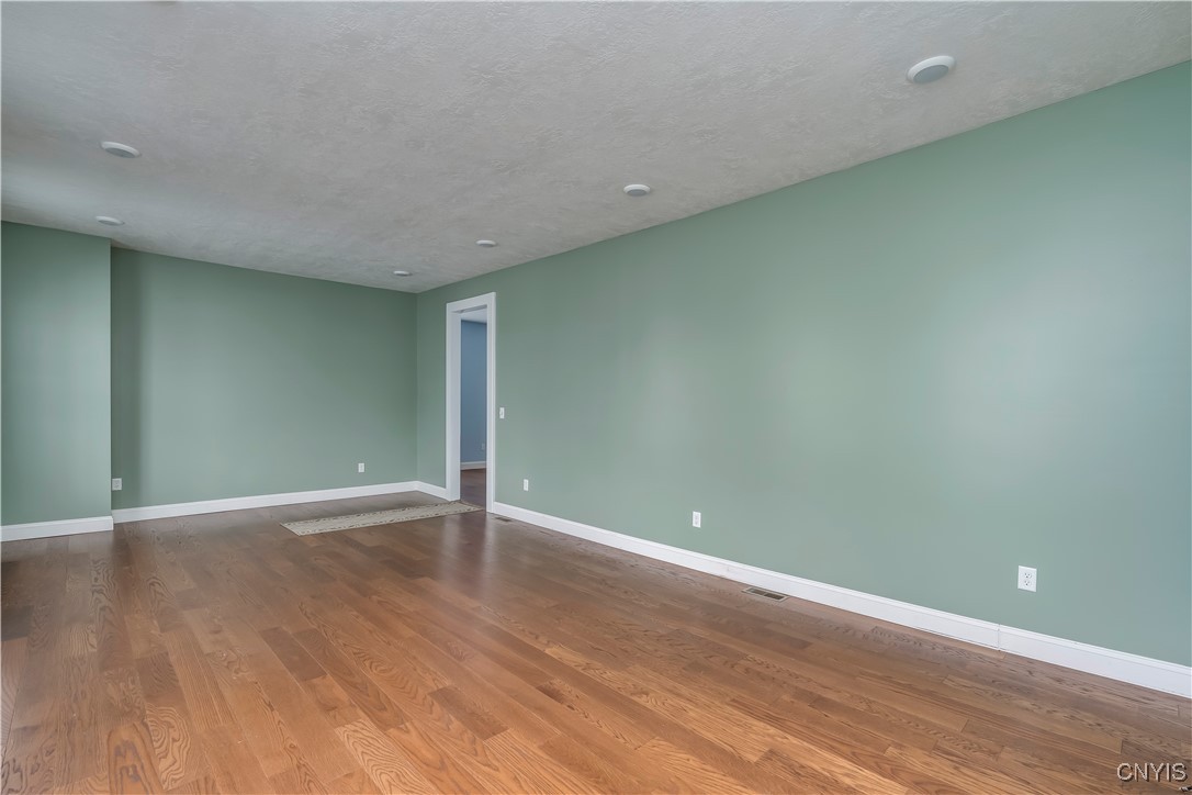 21 Antwerp Street, Philadelphia, New York image 15