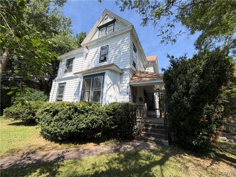 Homes For Sale - 1908 W Genesee Street<br/> Onondaga County, Syracuse, NY 13204