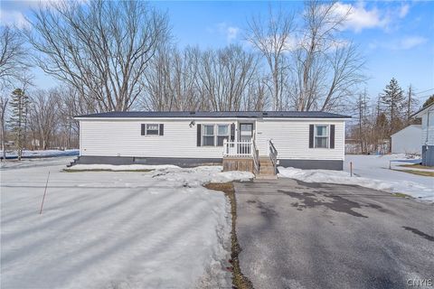 Mobile Home For Sale - 5975 E Pine Grove Road<br/> Cicero, NY 13039