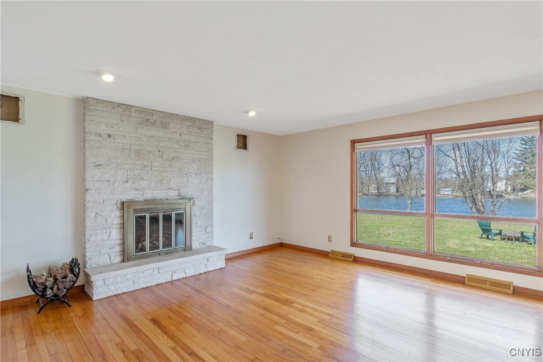 4407 Riviera Drive, Clay, New York image 5
