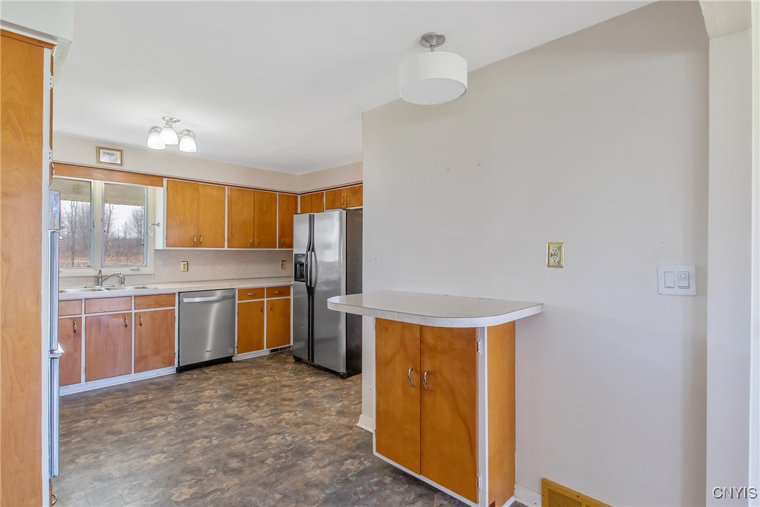 4407 Riviera Drive, Clay, New York image 10