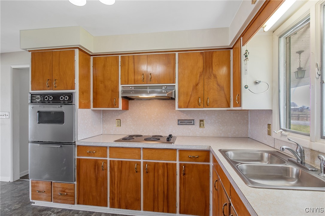 4407 Riviera Drive, Clay, New York image 14