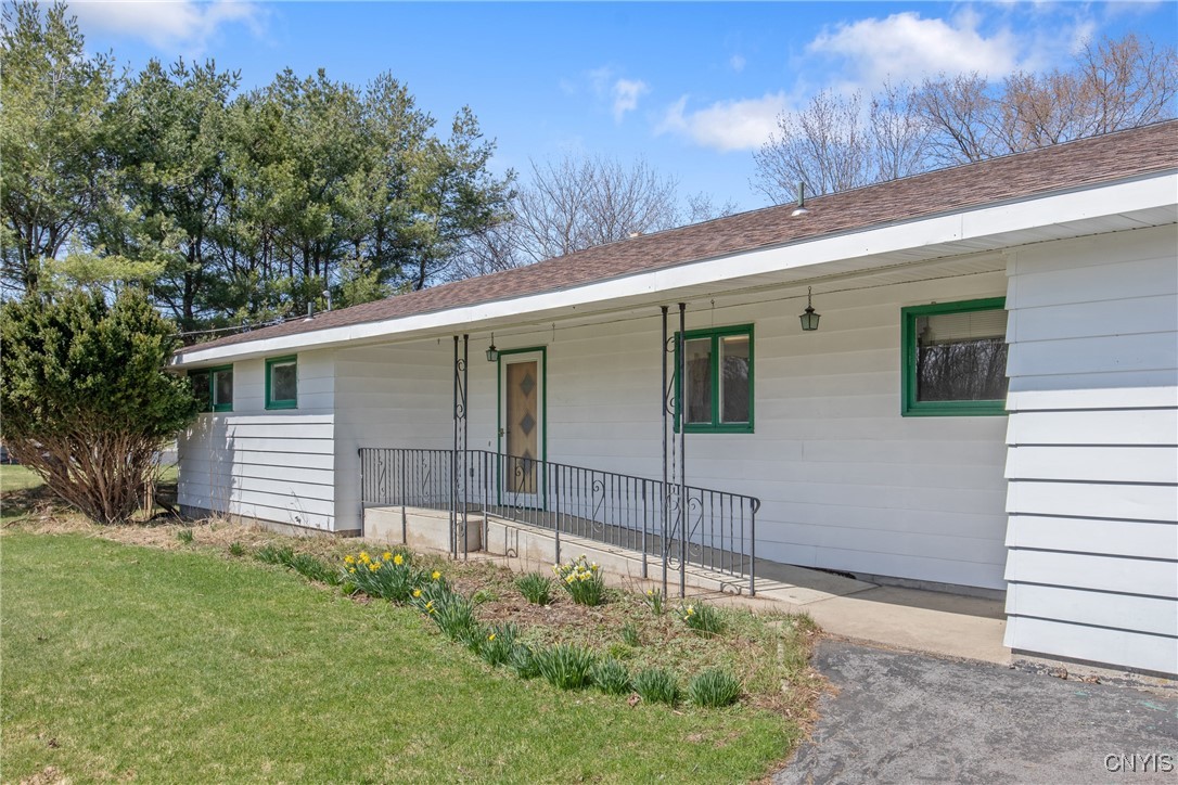 4407 Riviera Drive, Clay, New York image 3