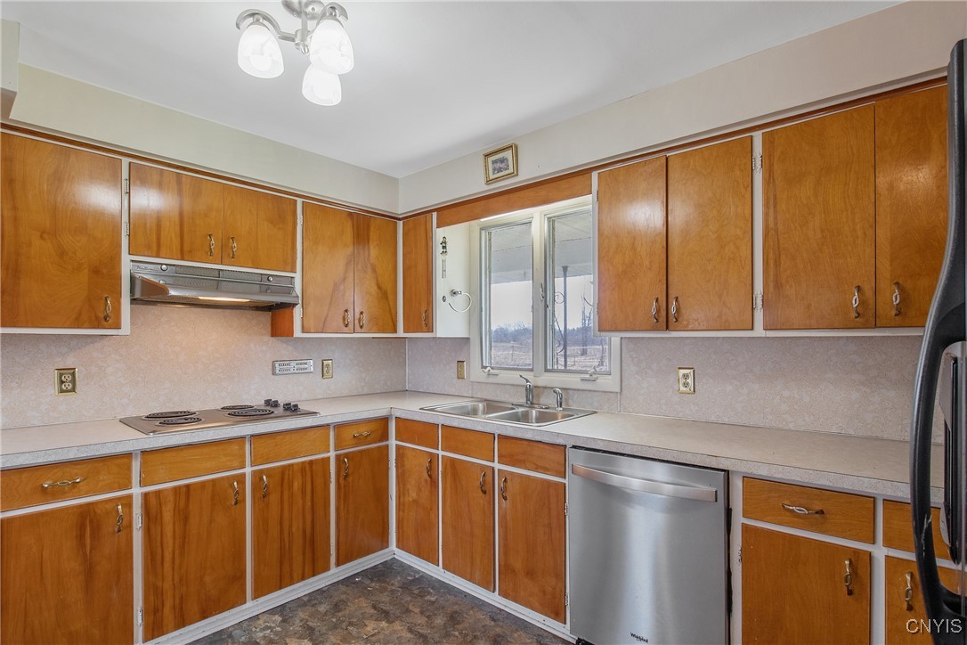 4407 Riviera Drive, Clay, New York image 13