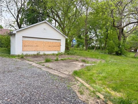Tiny photo for 55 Parker Street, Auburn, NY 13021 (MLS # S1682952)
