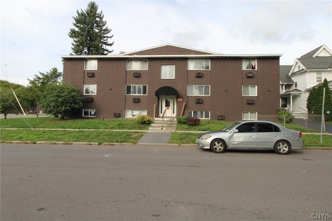 304 Court & Alvord Street N