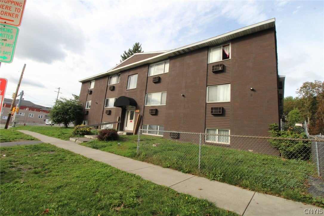 304 Court & Alvord Street N